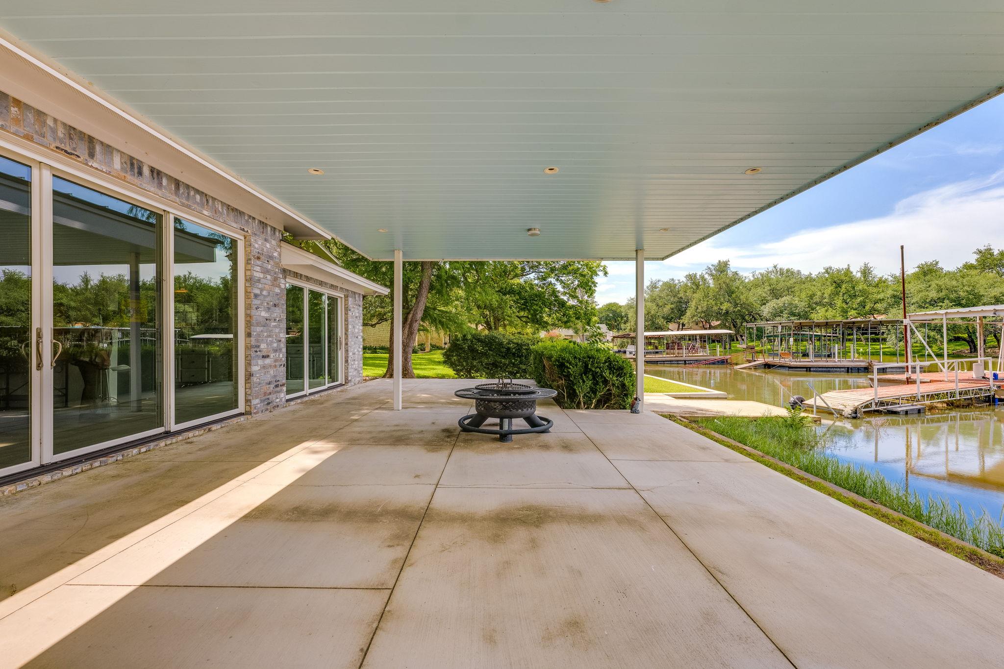 214 Island Lodges DR