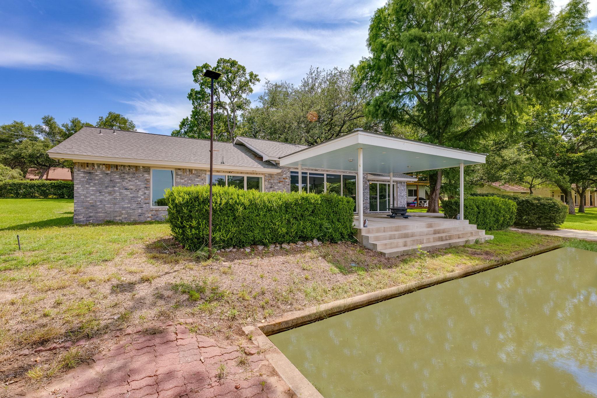 214 Island Lodges DR