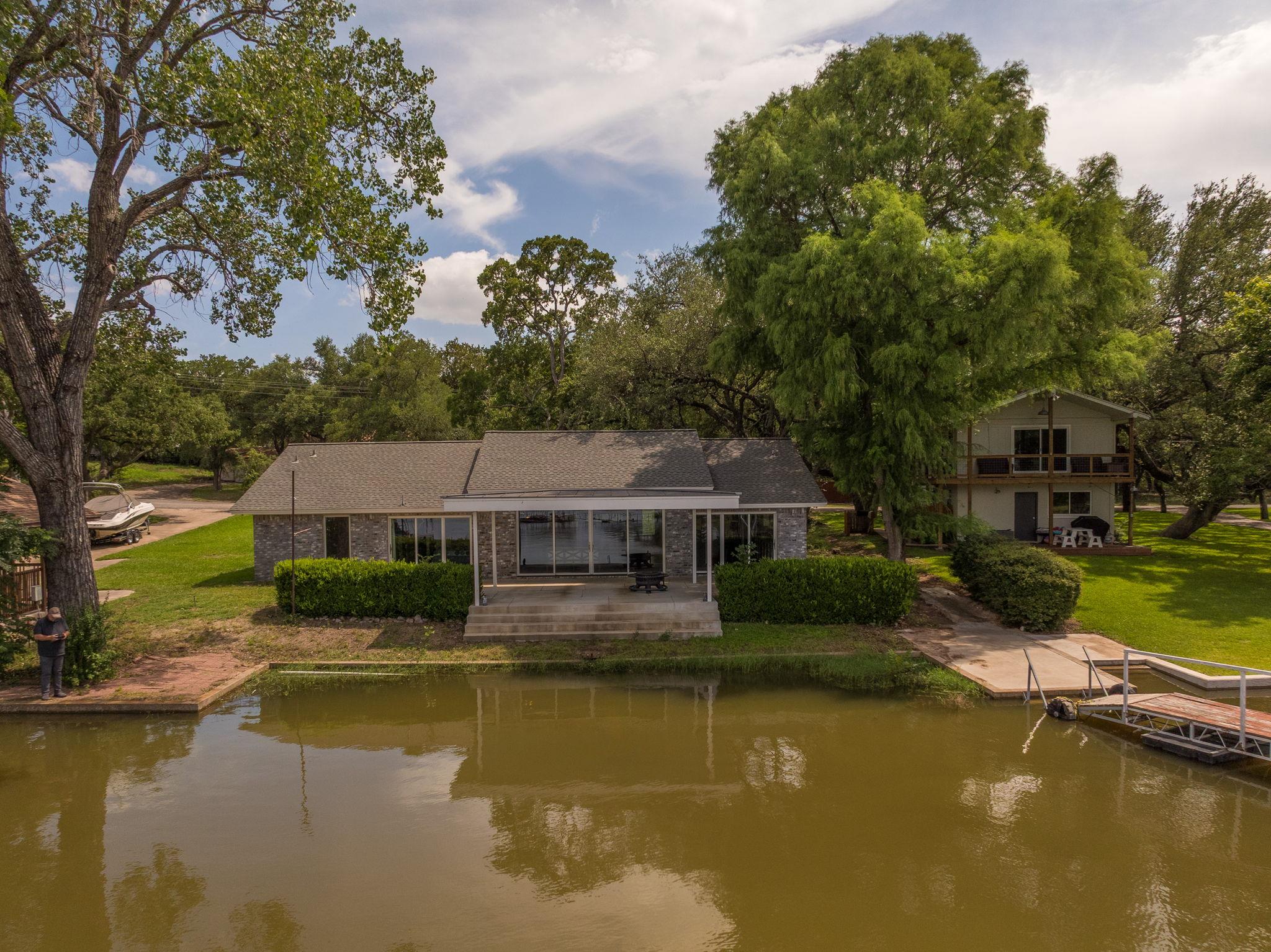 214 Island Lodges DR
