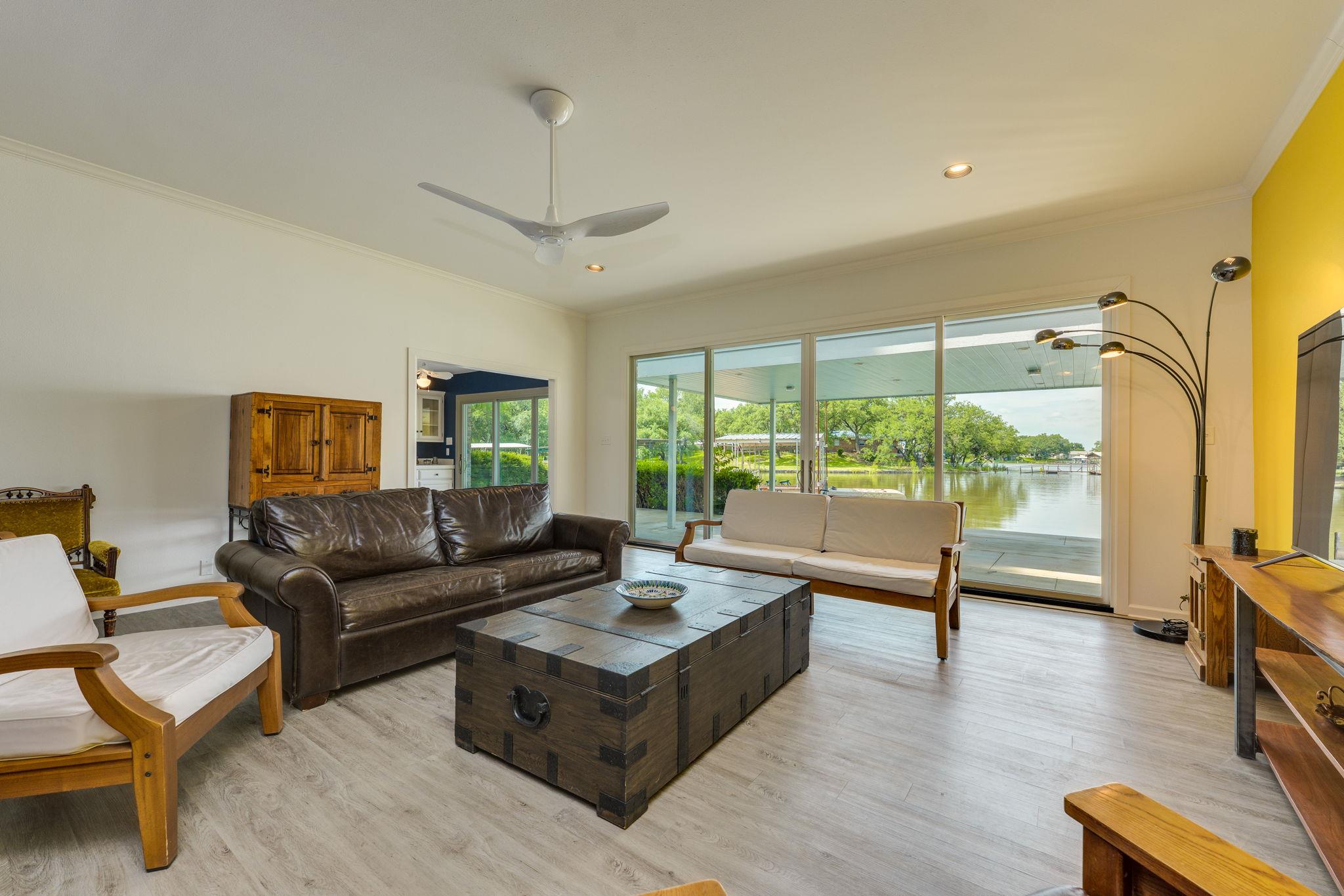 214 Island Lodges DR