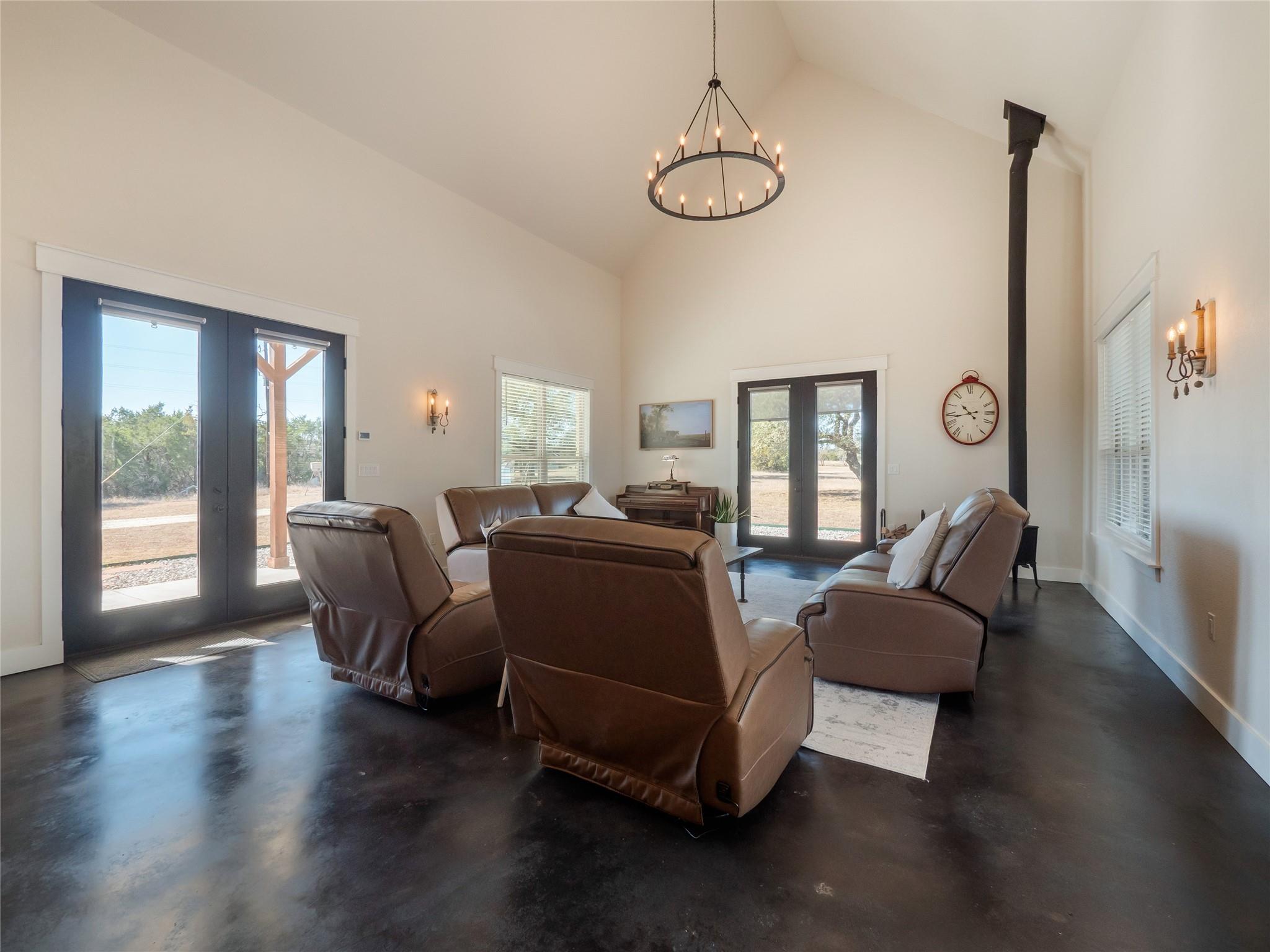 161 Paintbrush LN