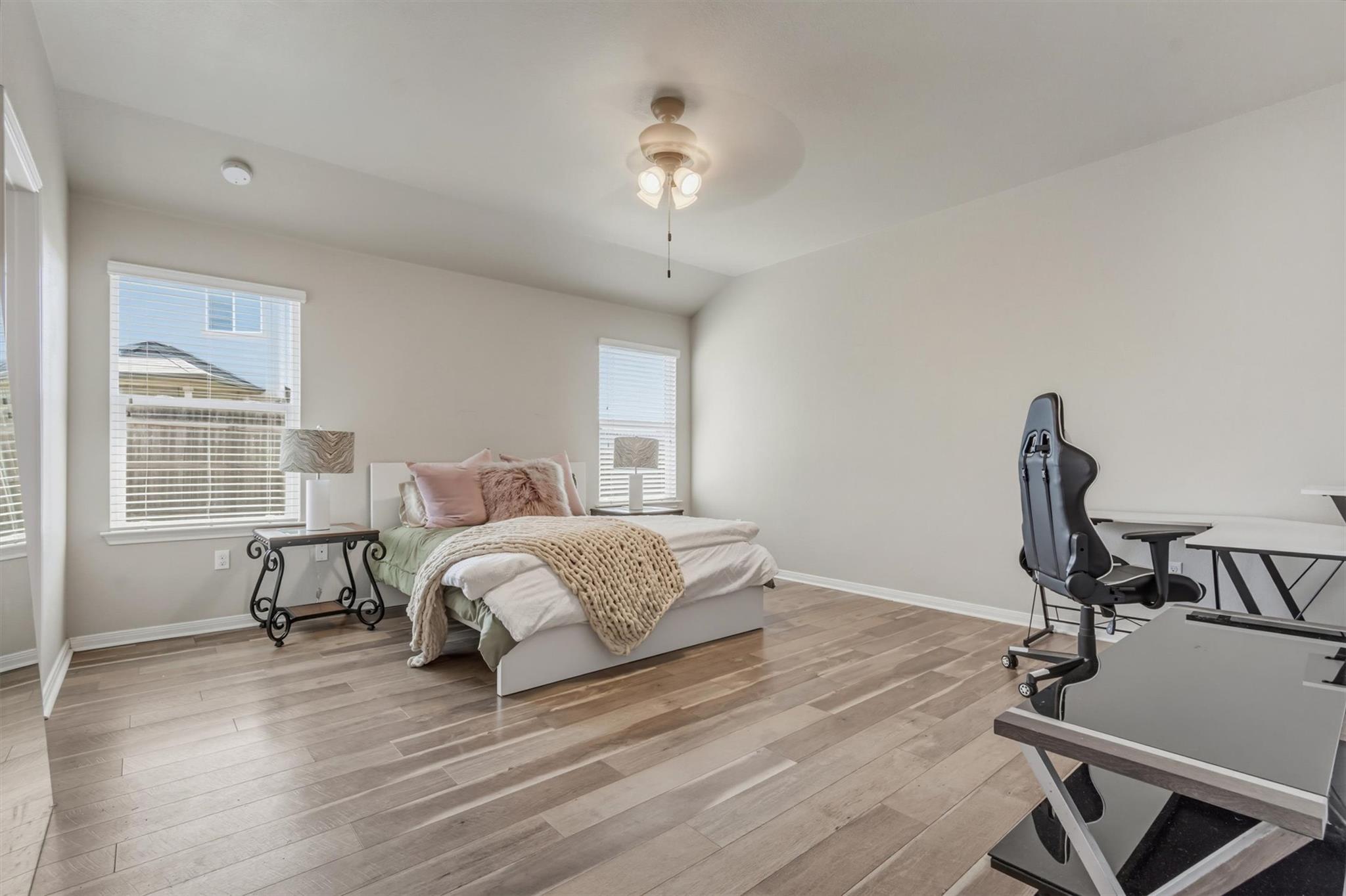 176 Dusky Thrush DR