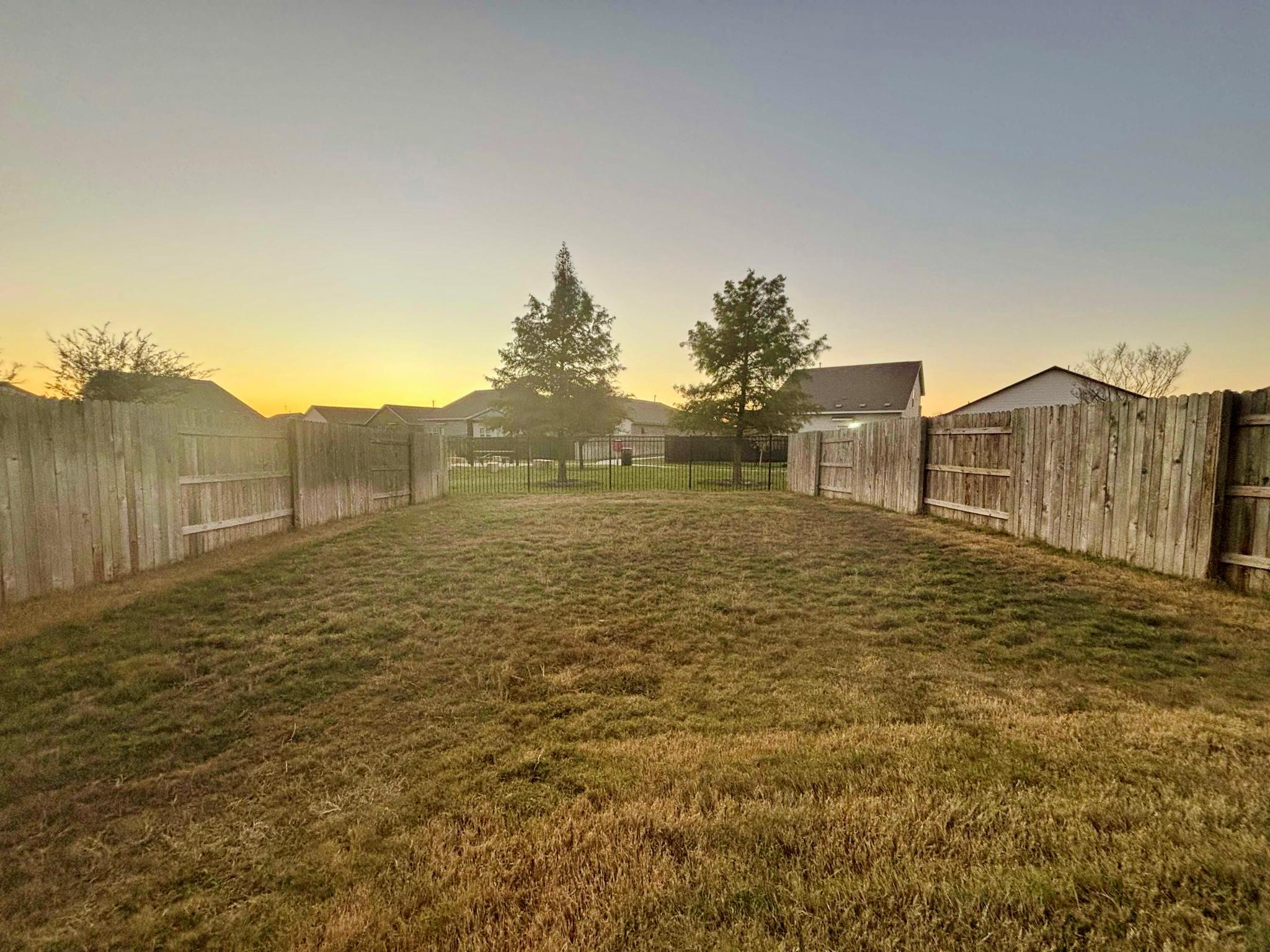 176 Andross LN