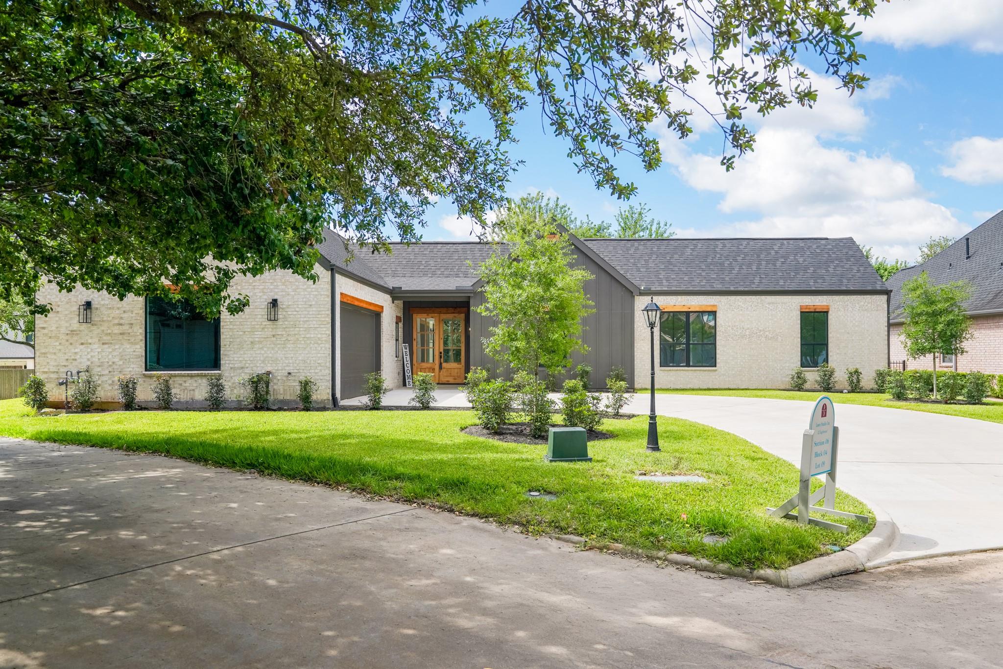 32 Englewood Court