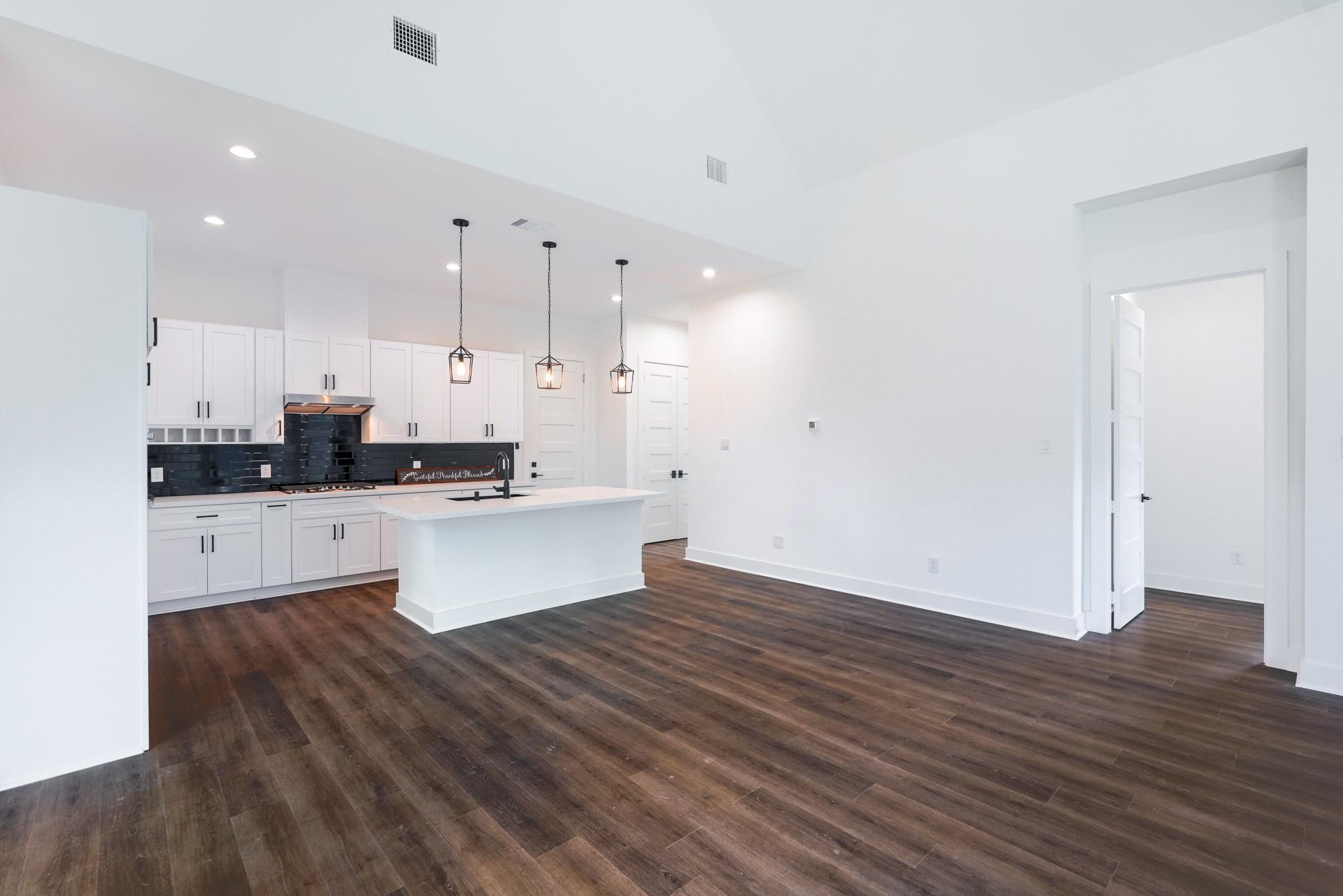 32 Englewood Court
