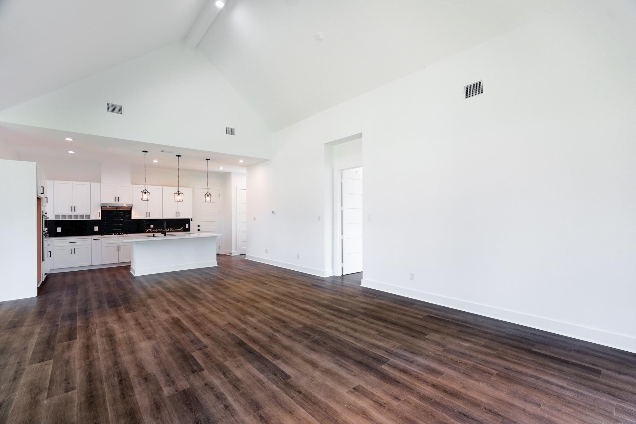 32 Englewood Court