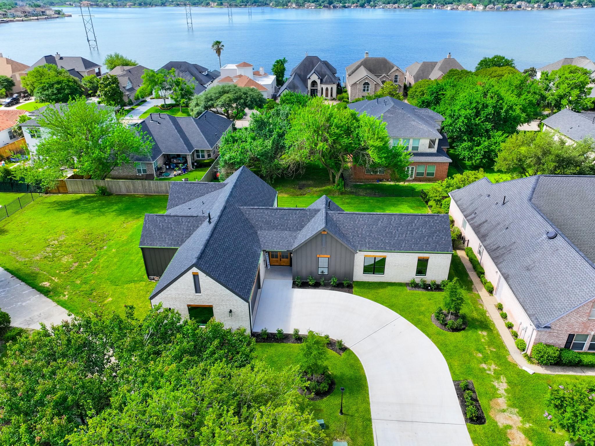 32 Englewood Court