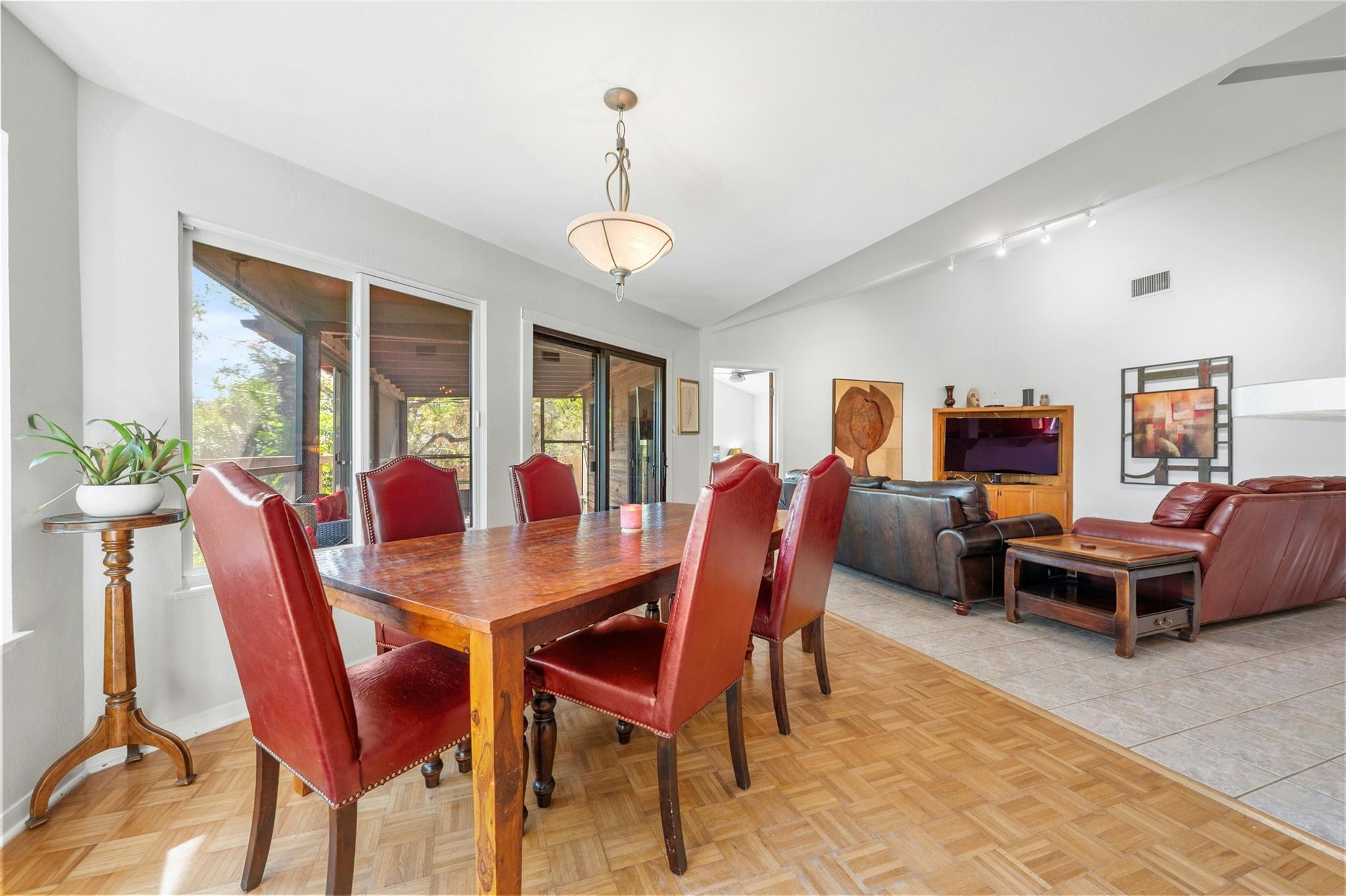 5511 Arroyo RD