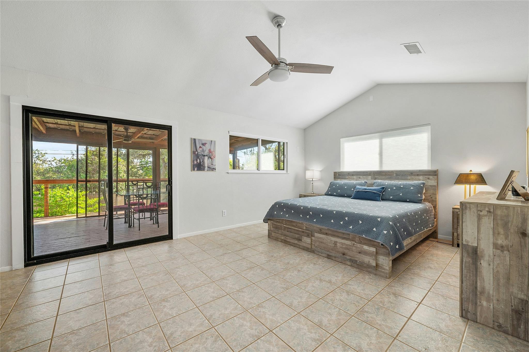 5511 Arroyo RD