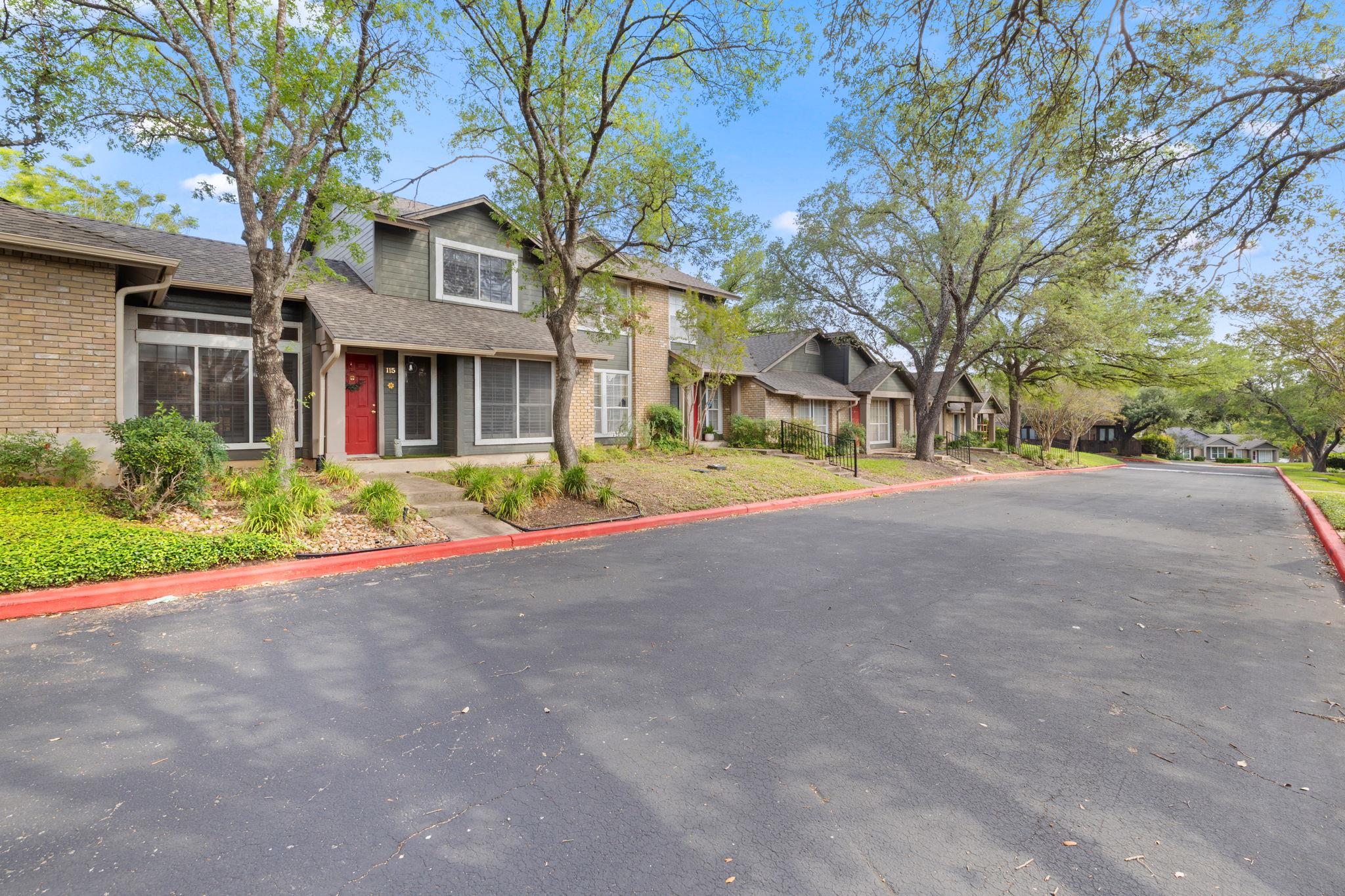 1015 E Yager LN # 115