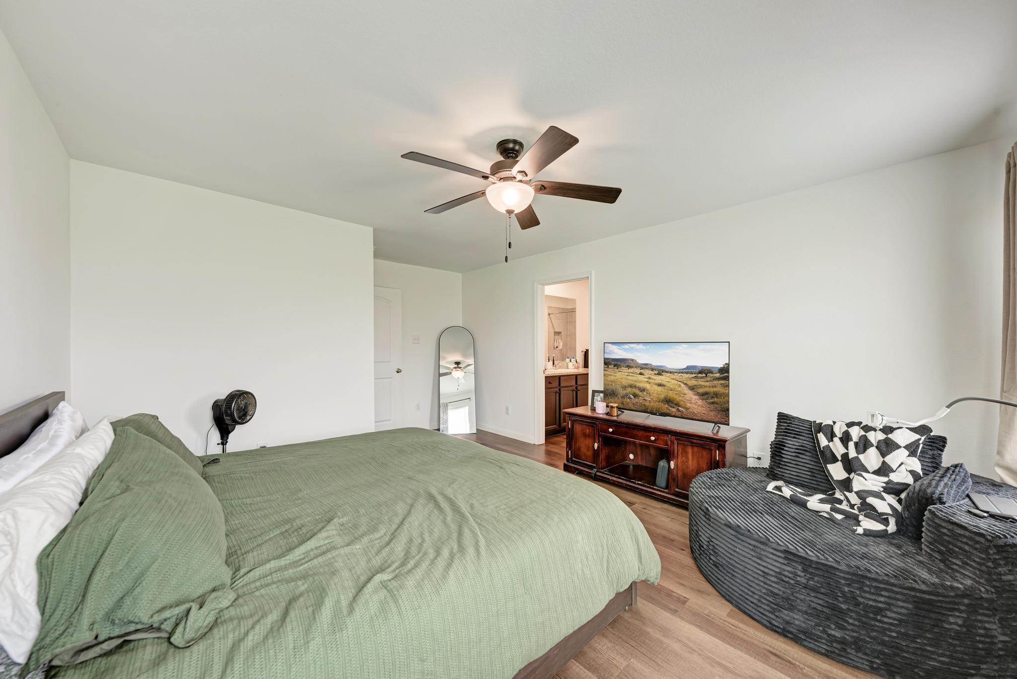 132 Maywood LN