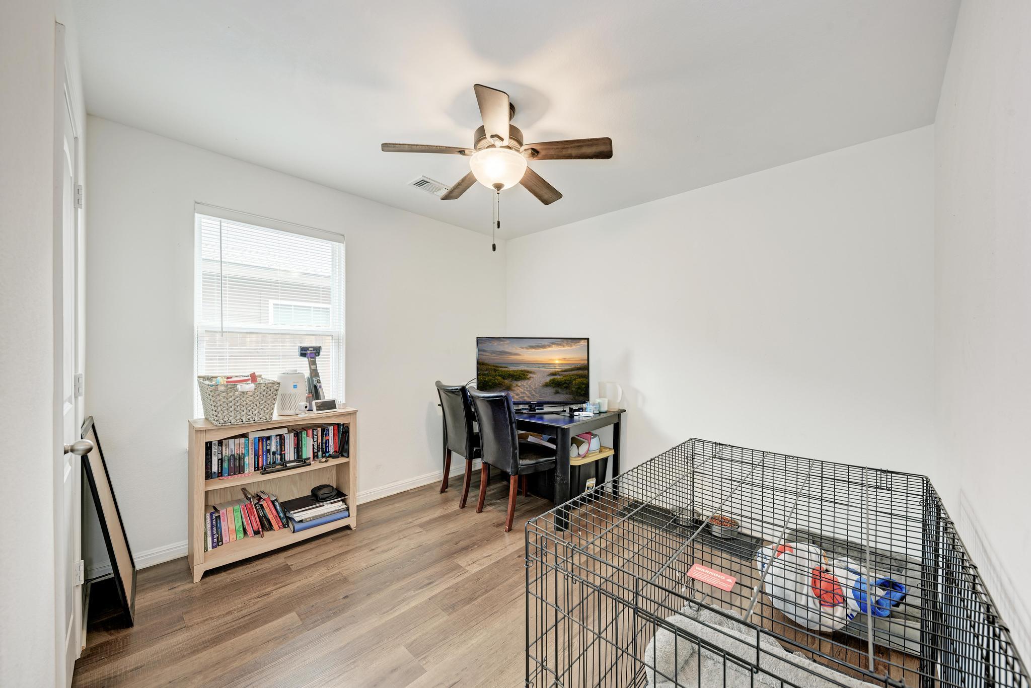 132 Maywood LN