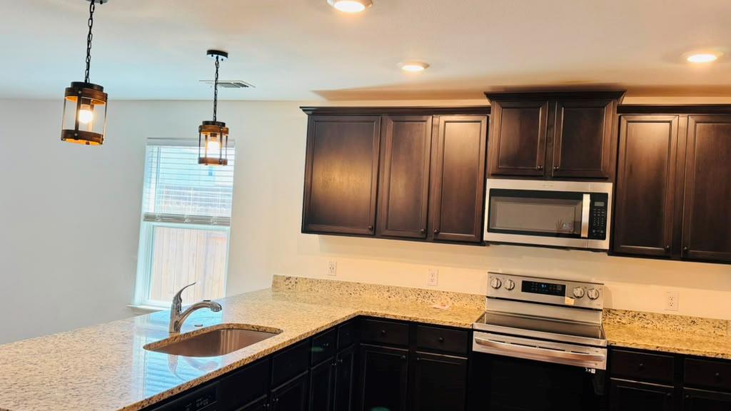 132 Maywood LN