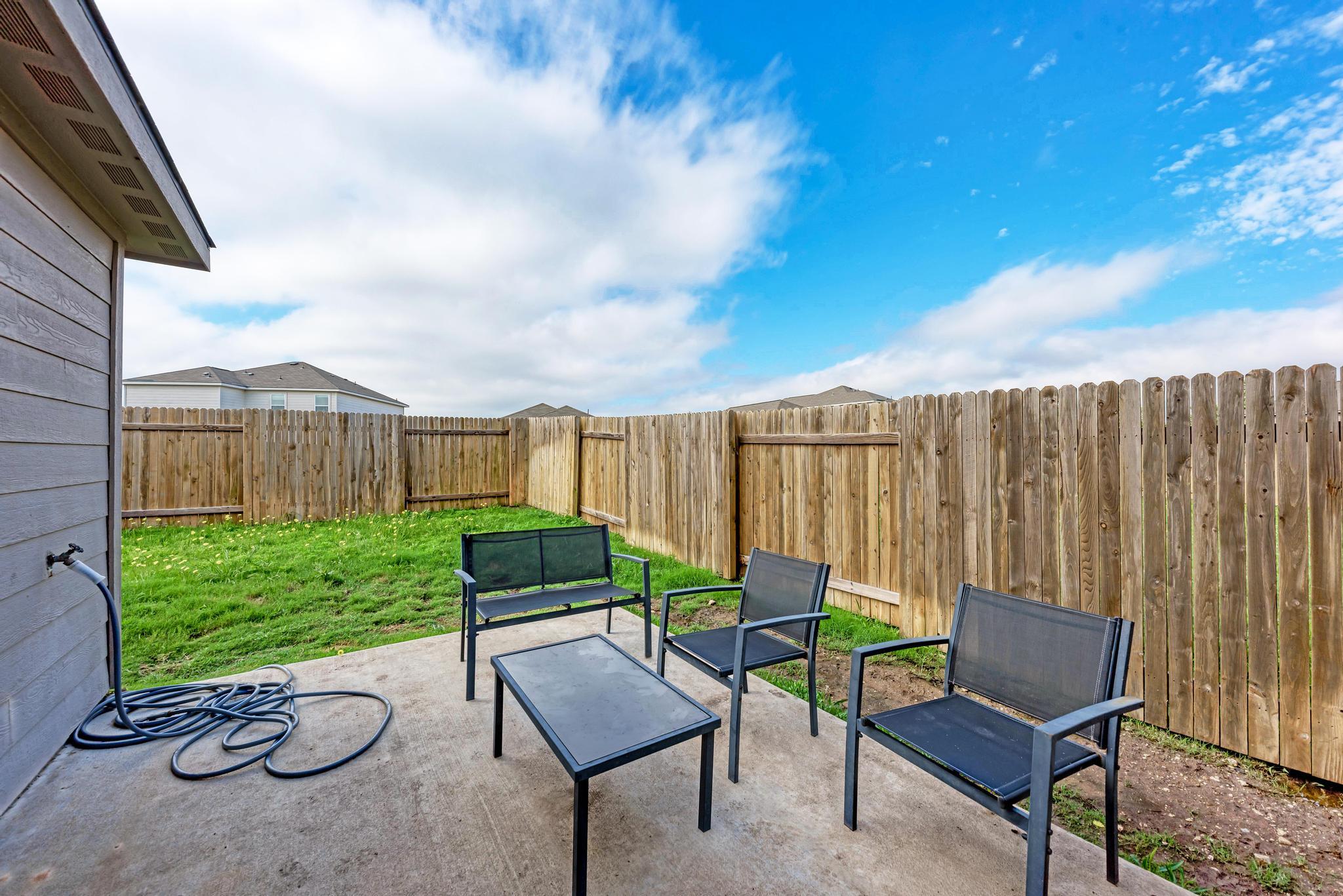 132 Maywood LN