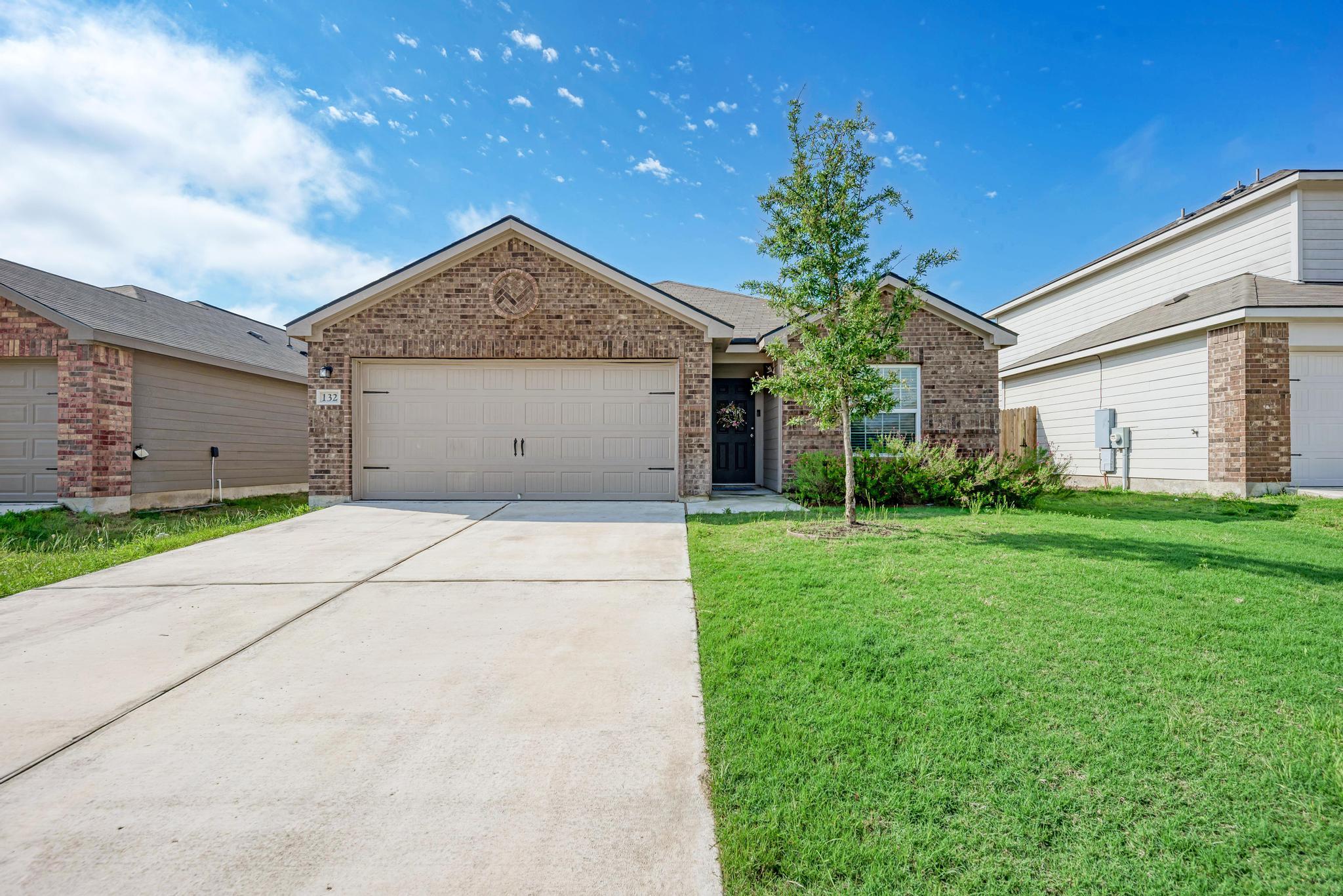 132 Maywood LN