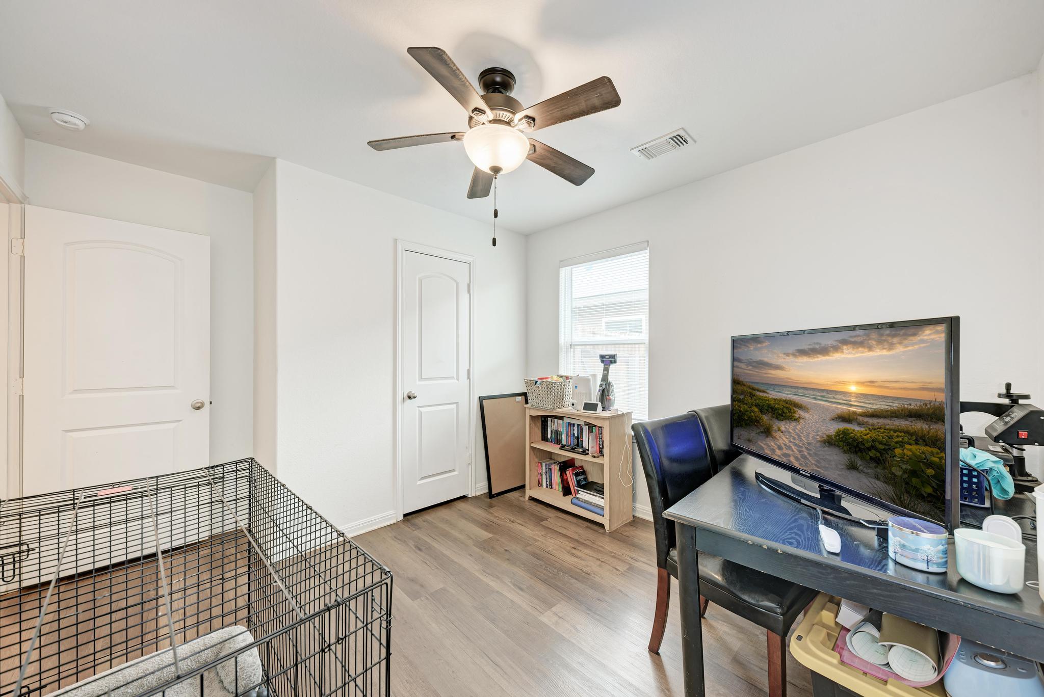 132 Maywood LN