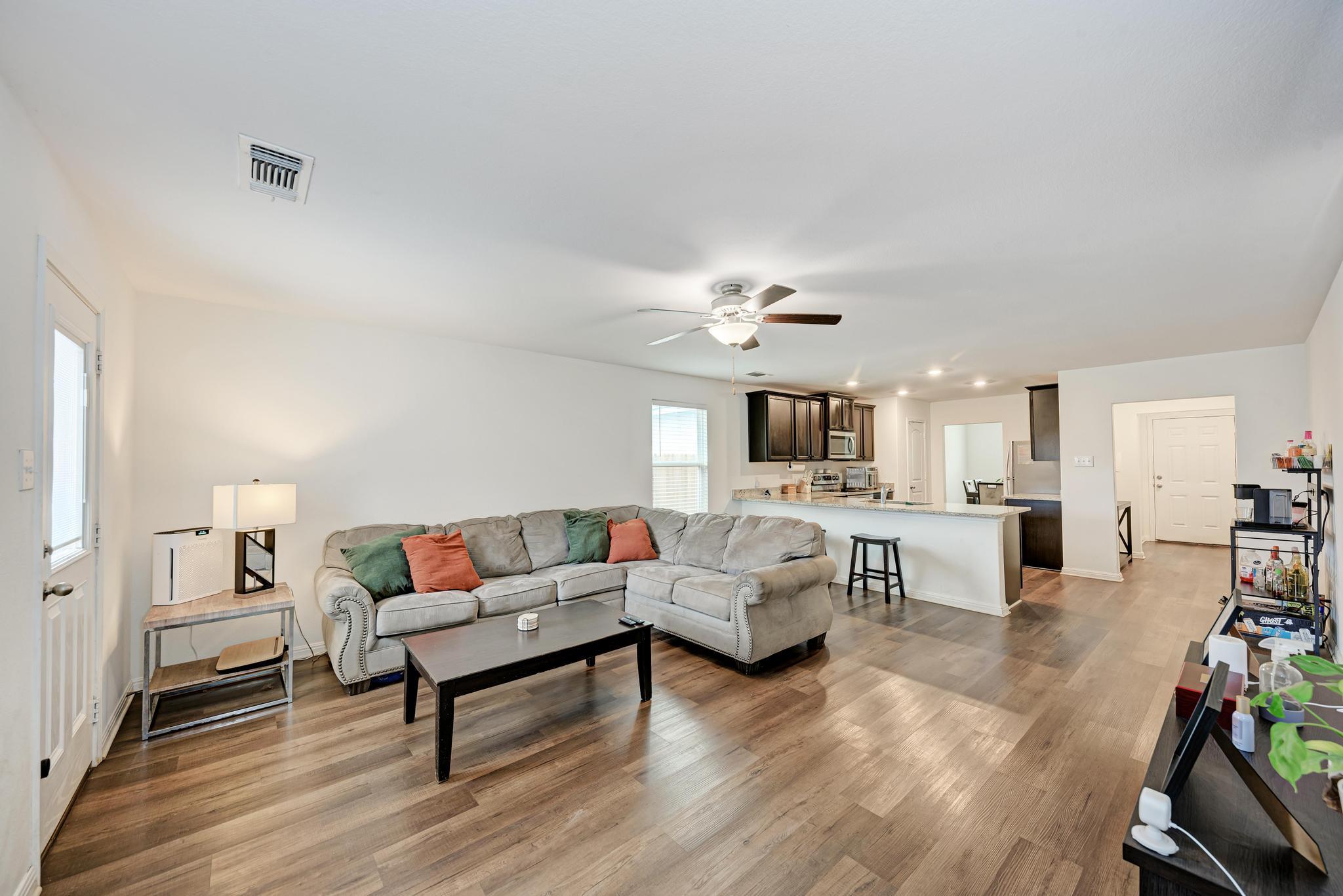 132 Maywood LN