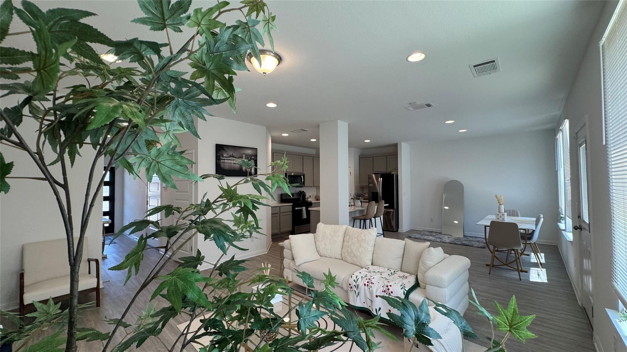 6915 Tiznow LN