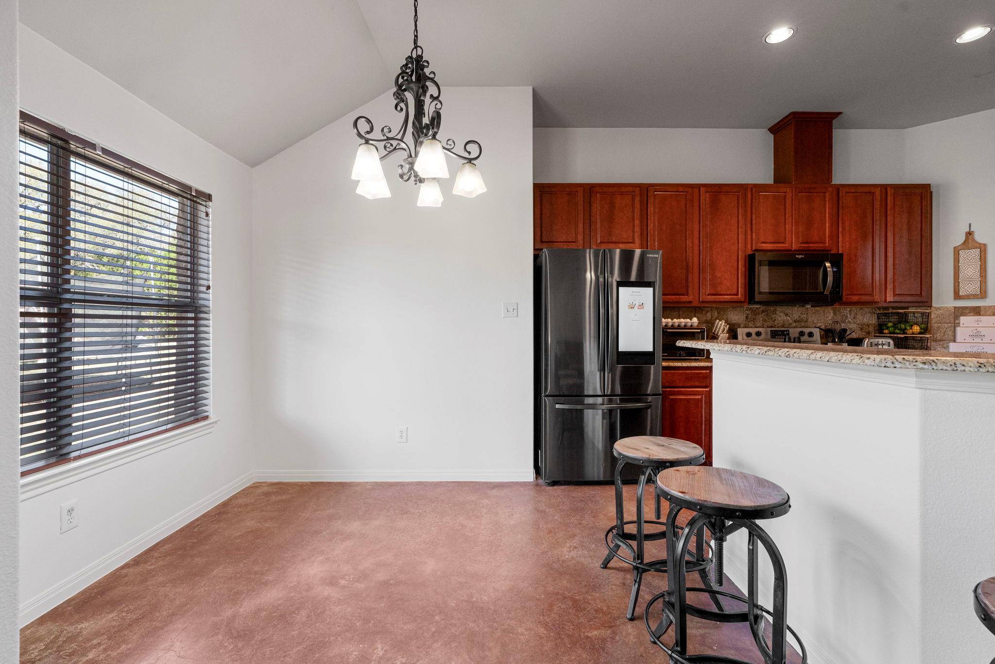 463 Beauchamp RD