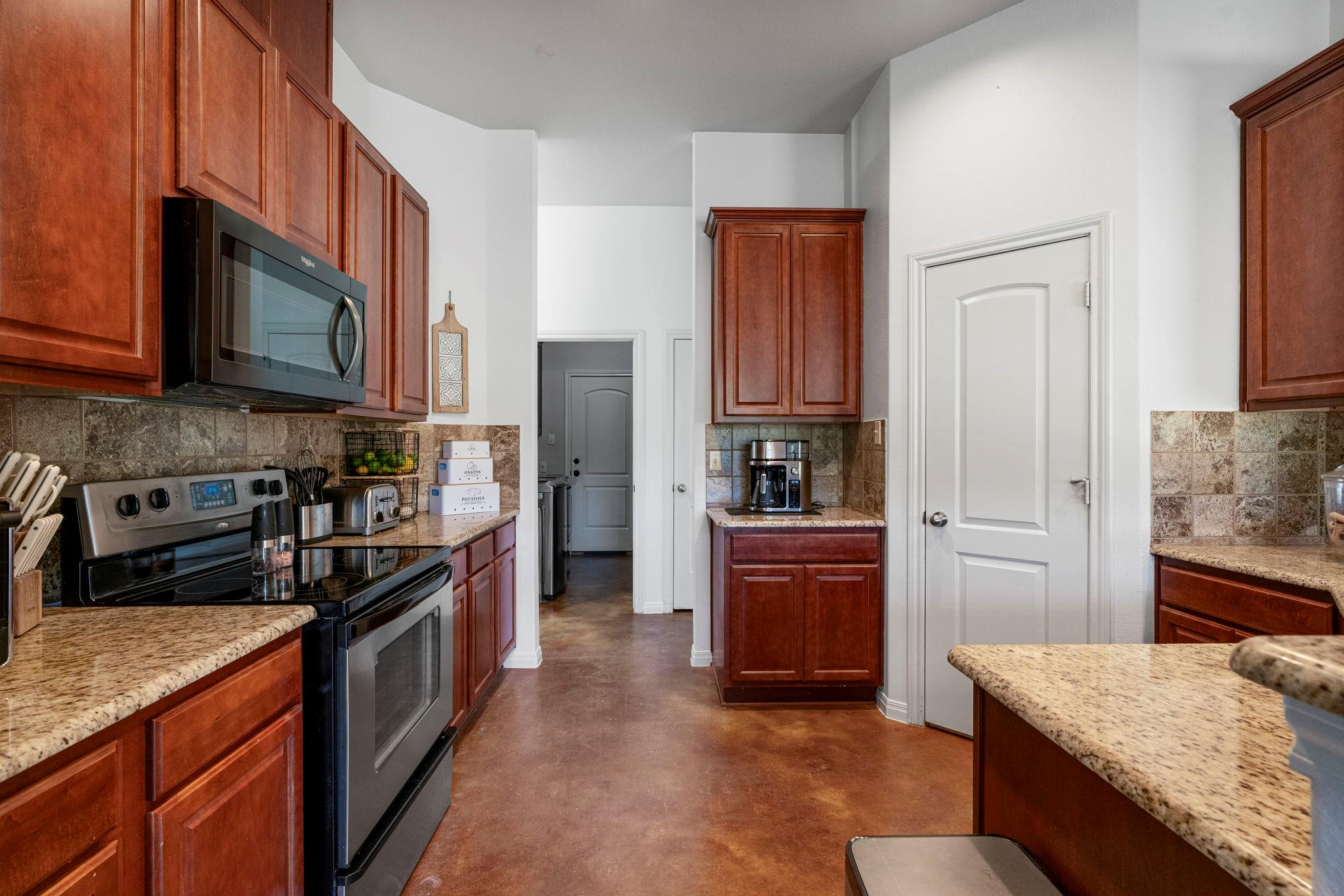 463 Beauchamp RD