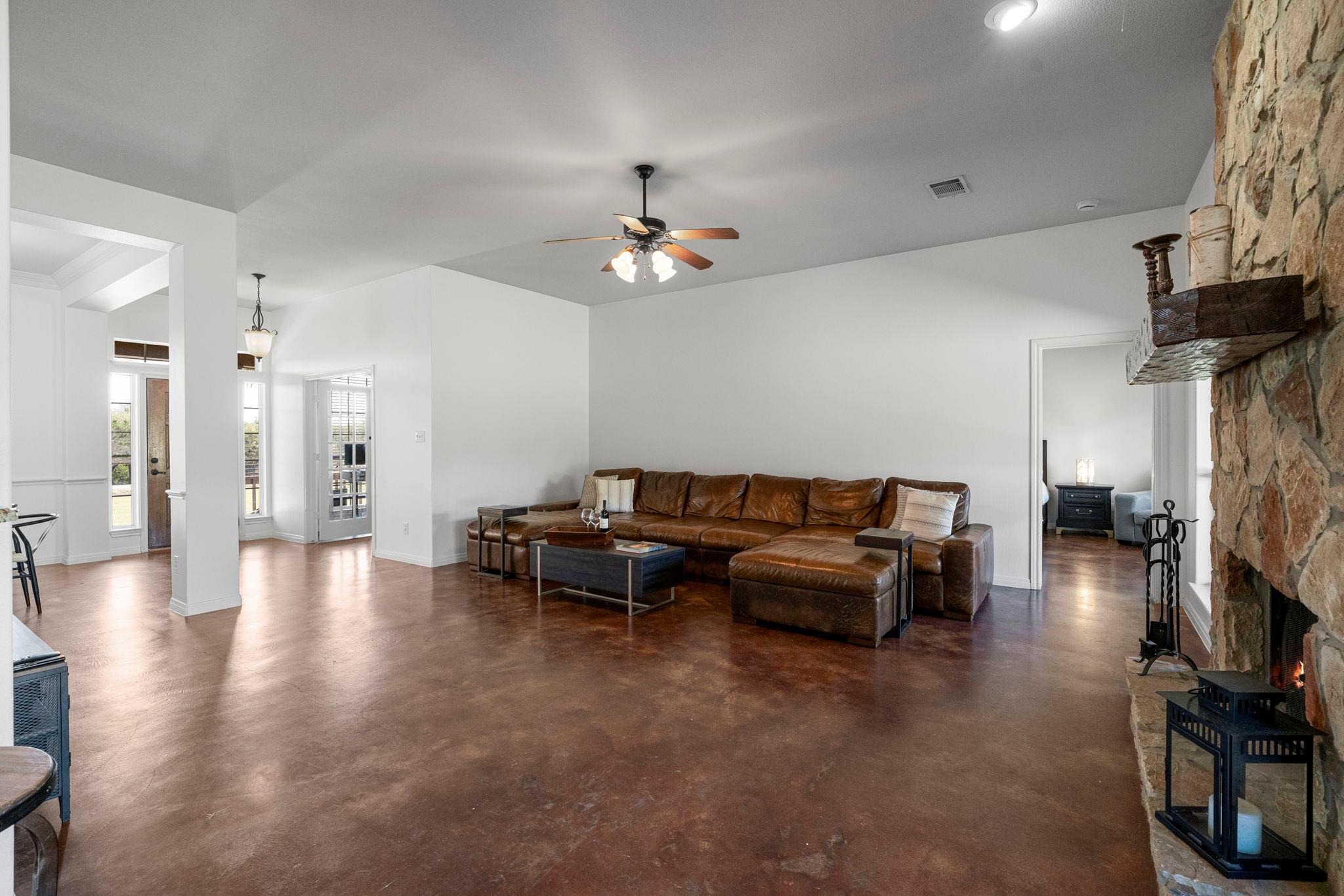 463 Beauchamp RD