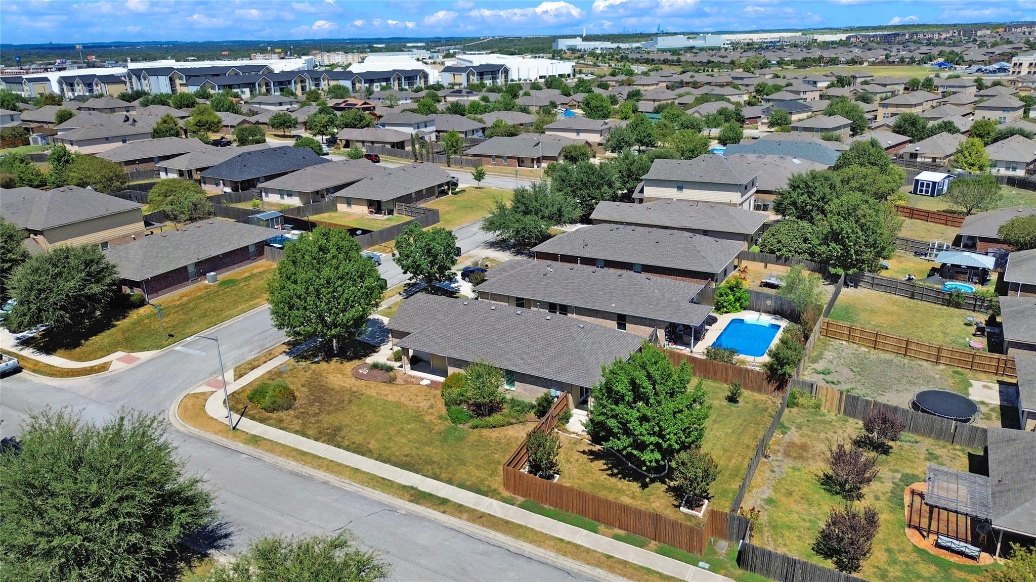 112 Willow Leaf LN