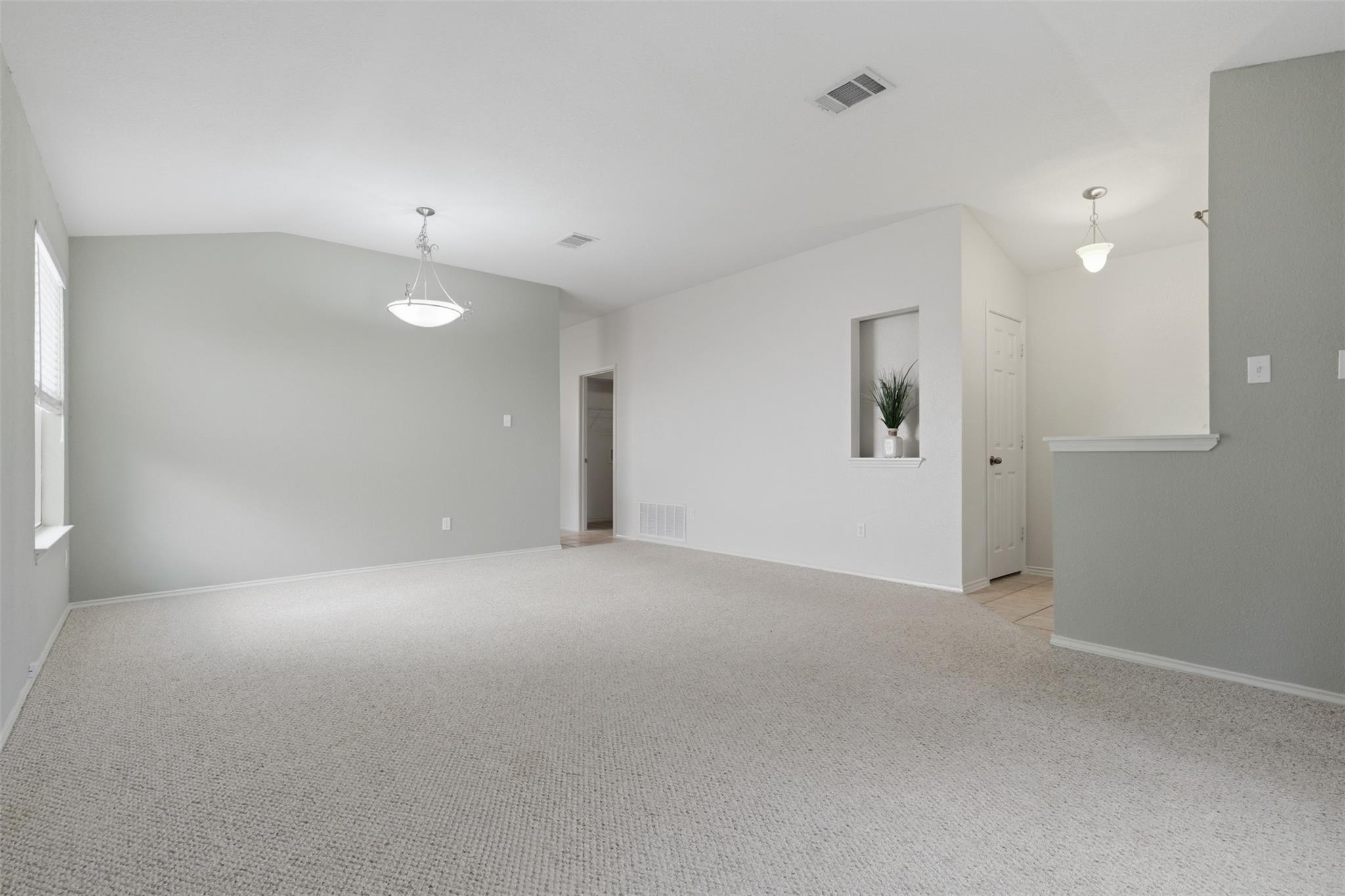 3931 Upper Passage LN