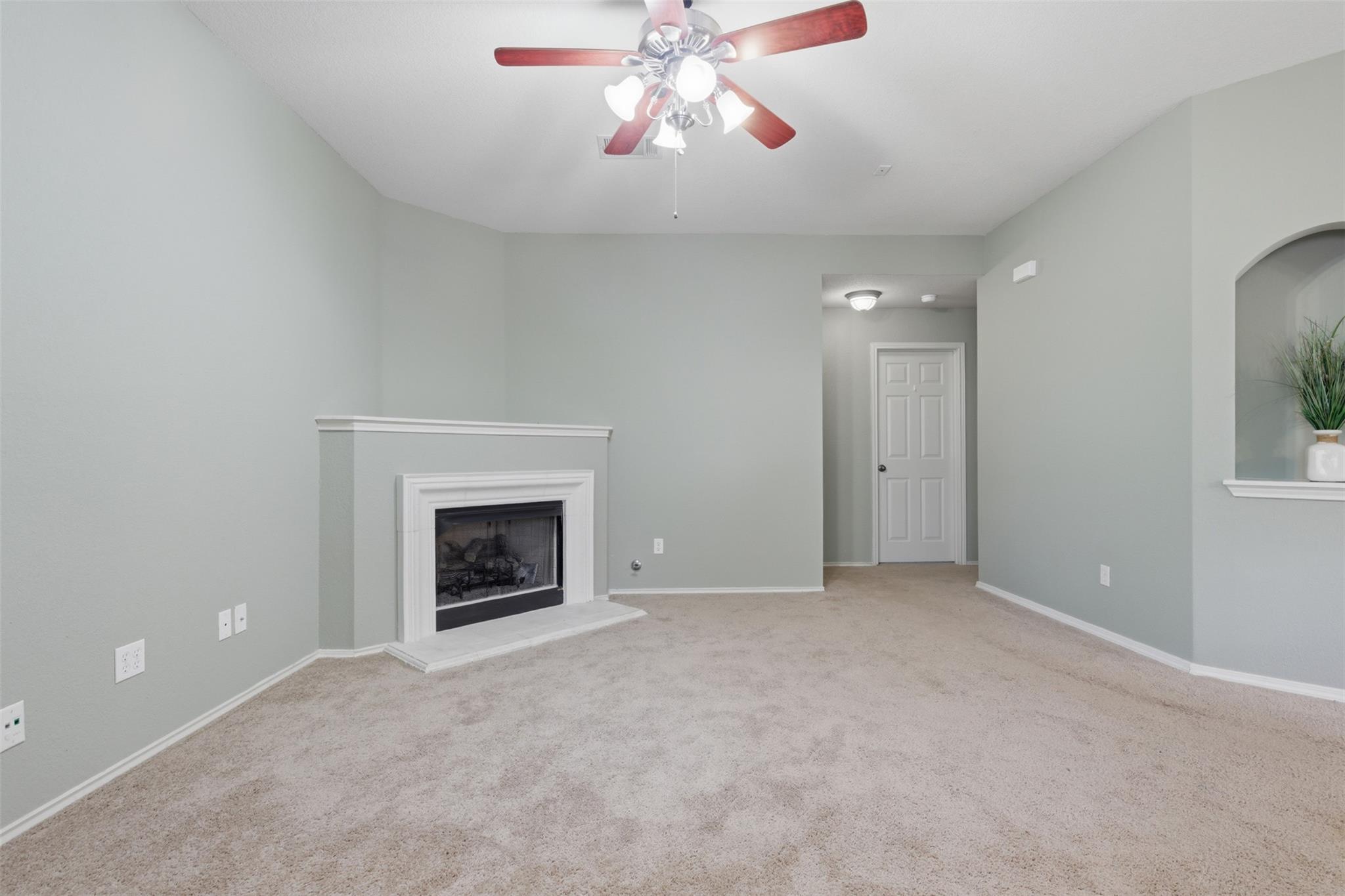 3931 Upper Passage LN