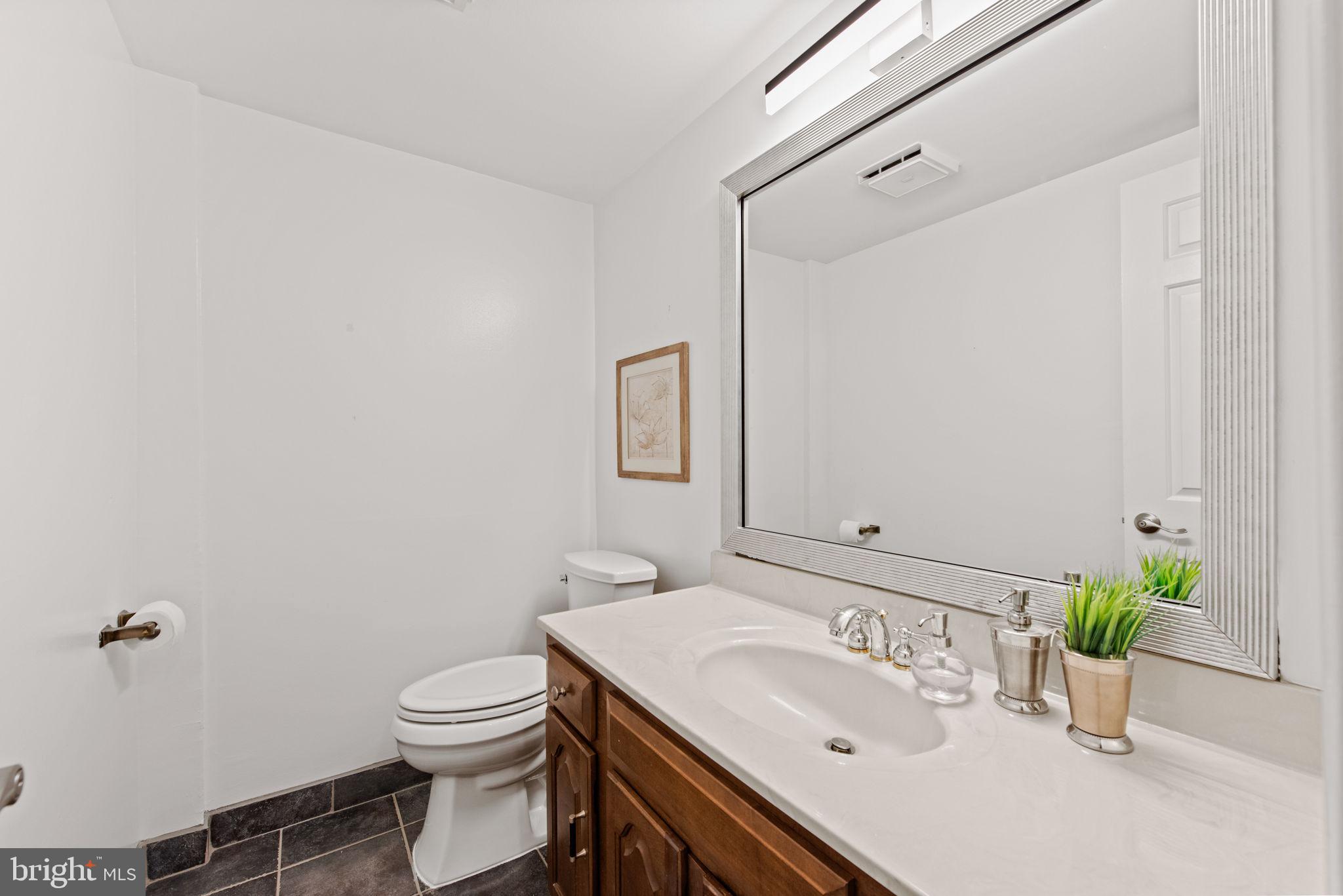2138 California STREET NW Unit: 104