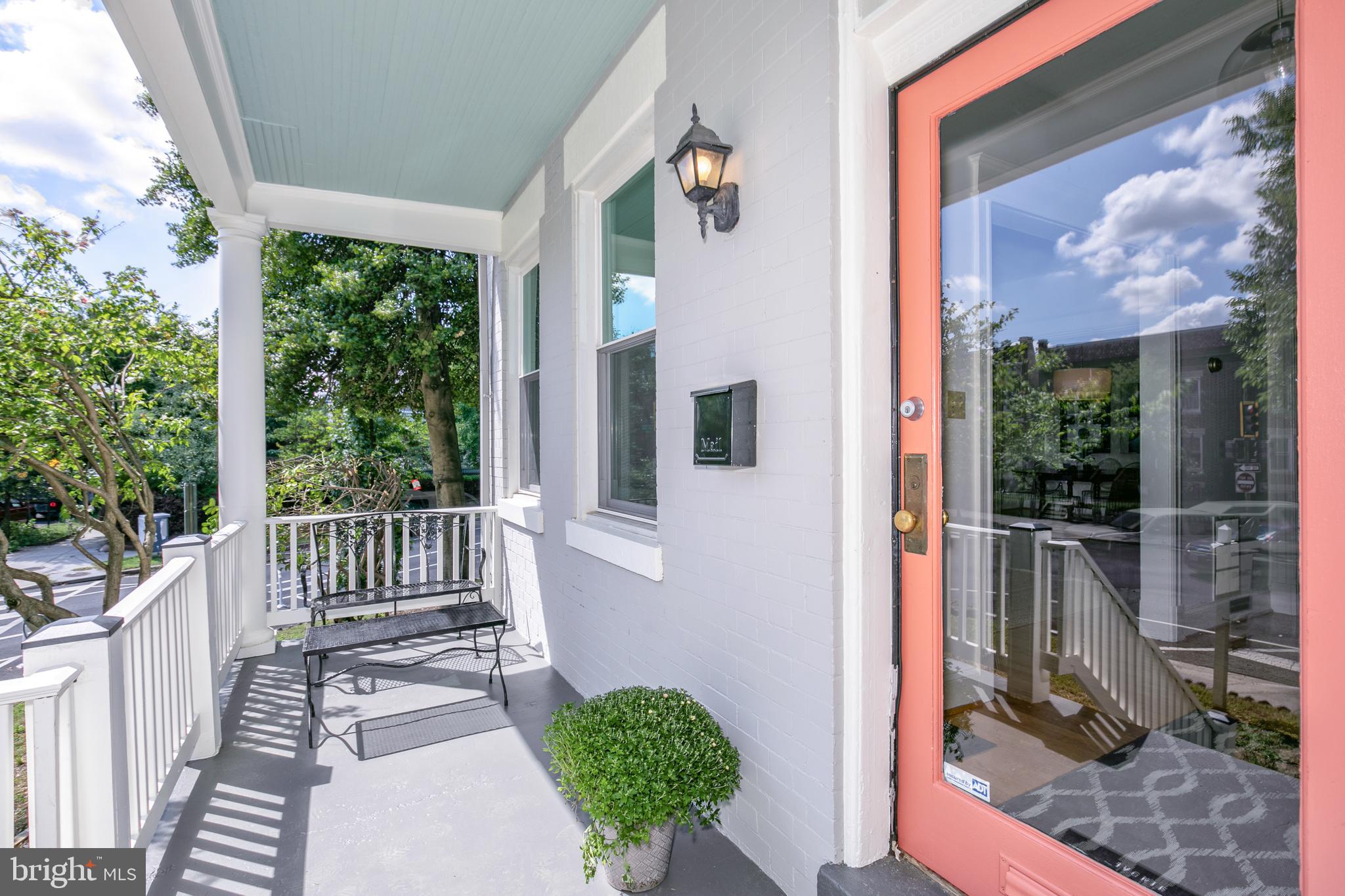 300 TENNESSEE AVENUE NE