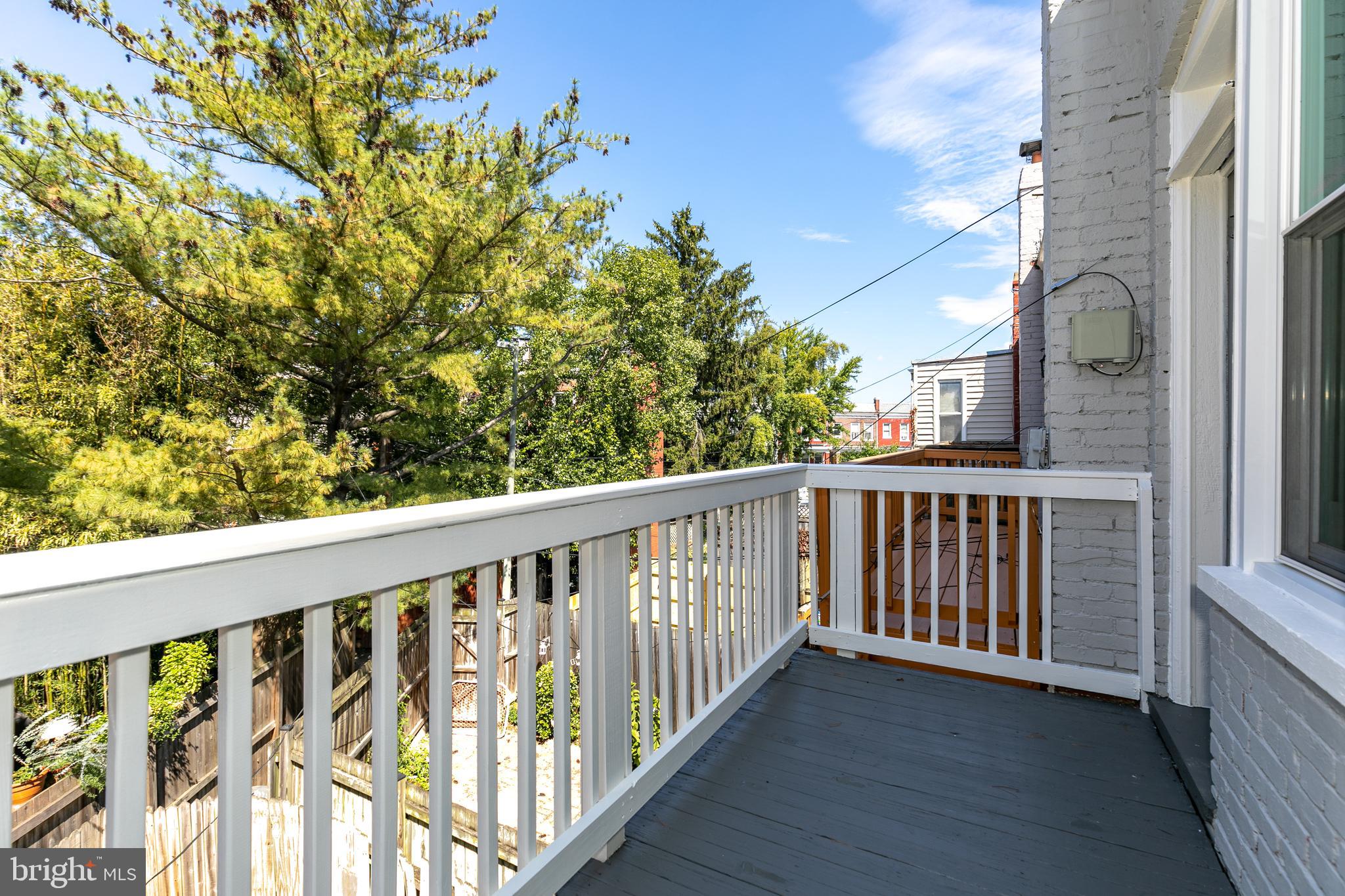 300 TENNESSEE AVENUE NE