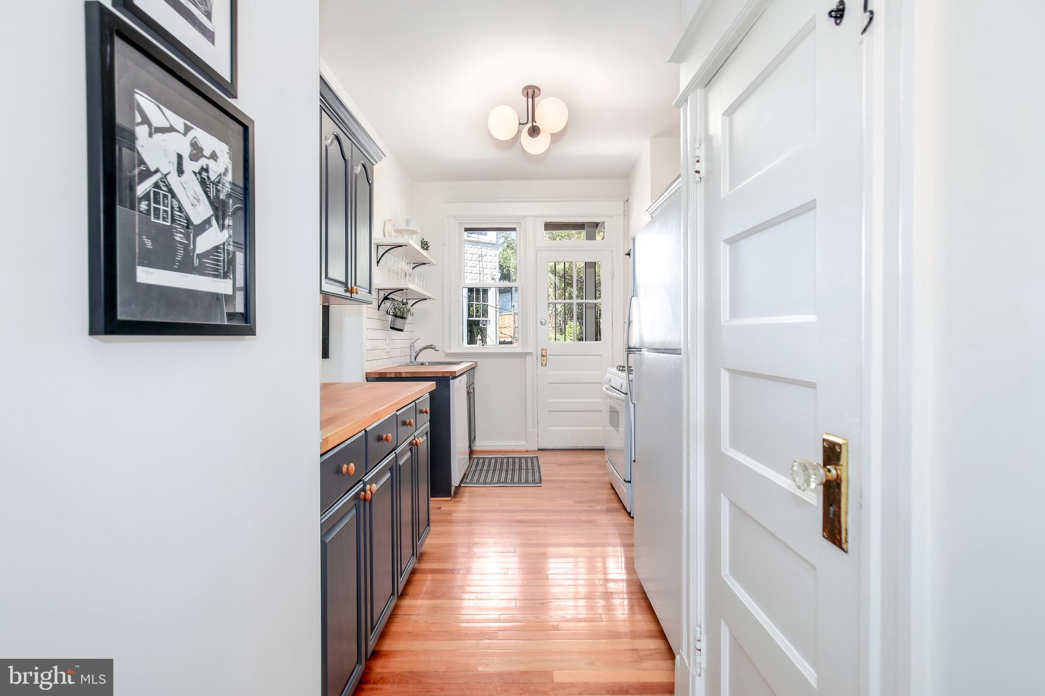 300 TENNESSEE AVENUE NE