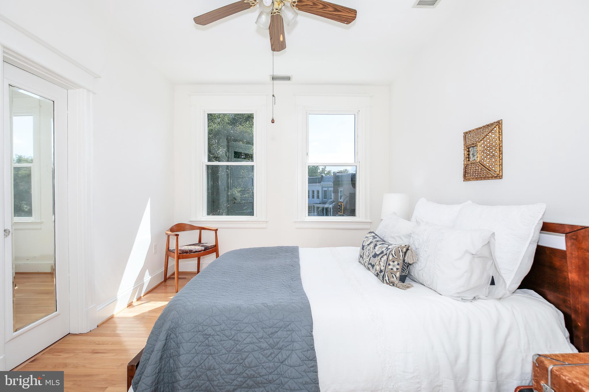 300 TENNESSEE AVENUE NE