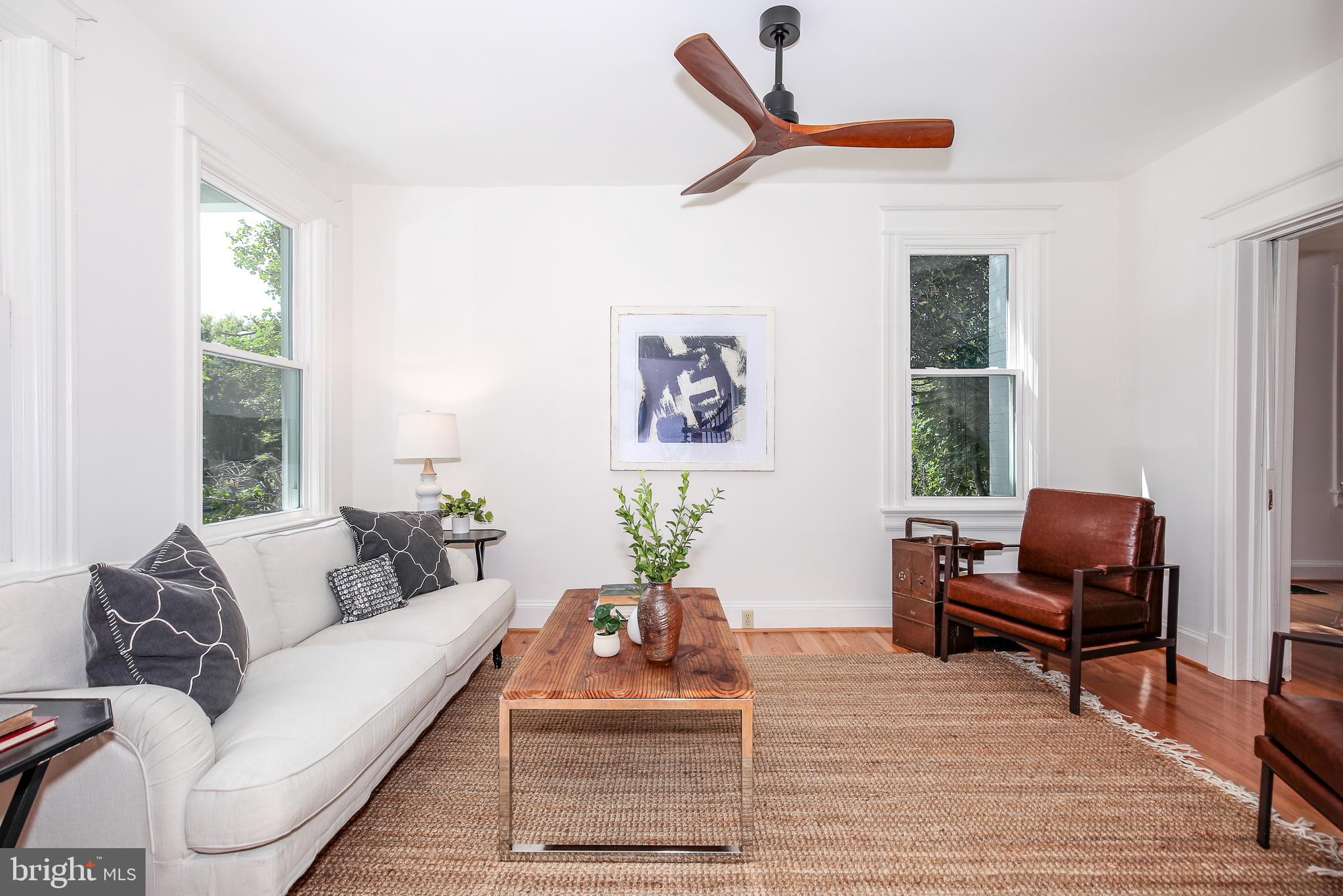 300 TENNESSEE AVENUE NE