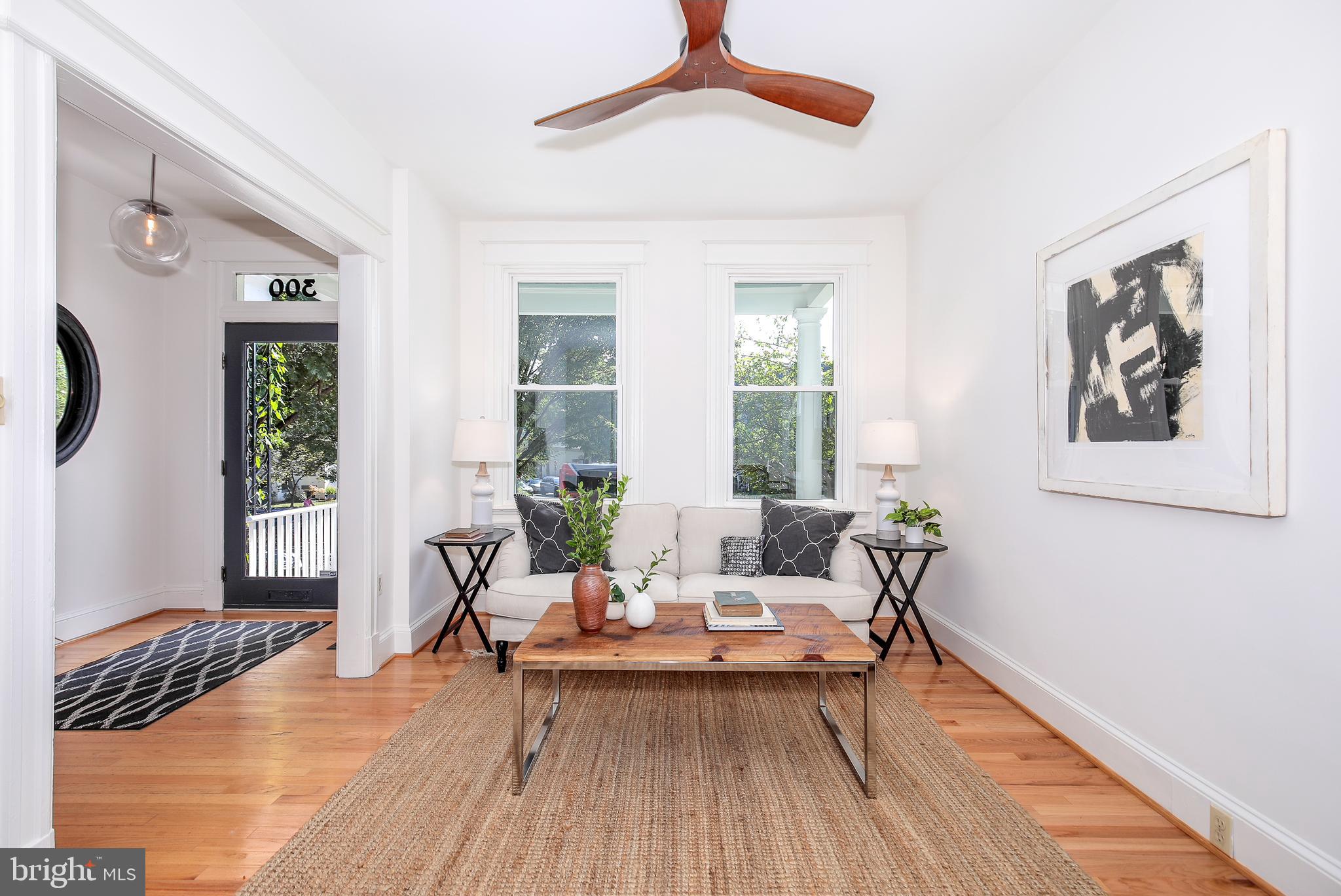 300 TENNESSEE AVENUE NE