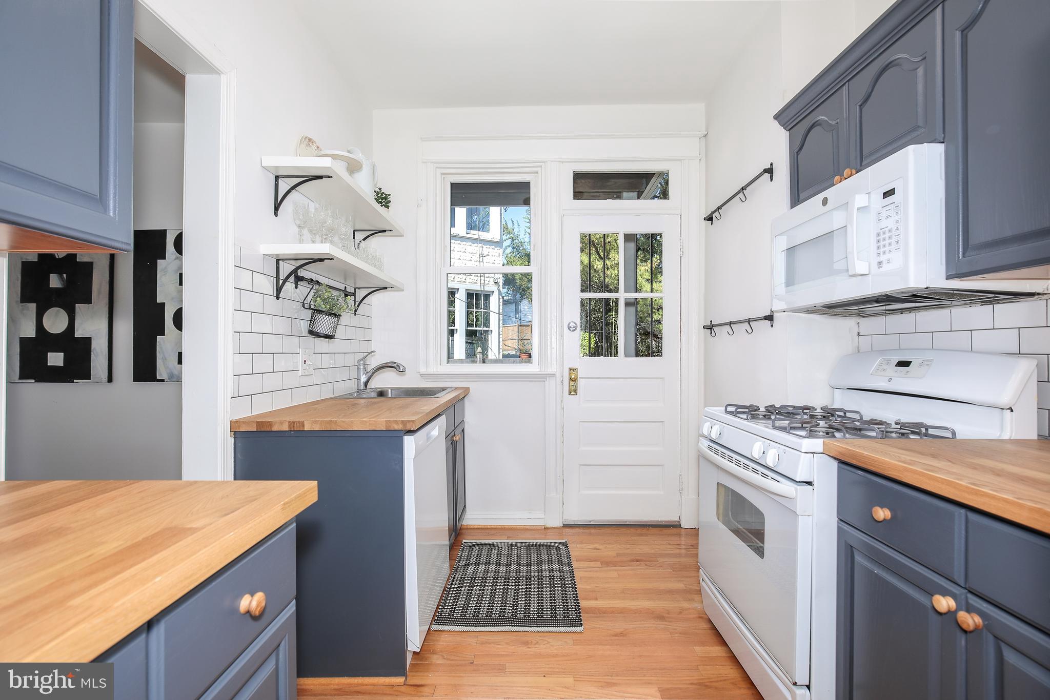 300 TENNESSEE AVENUE NE