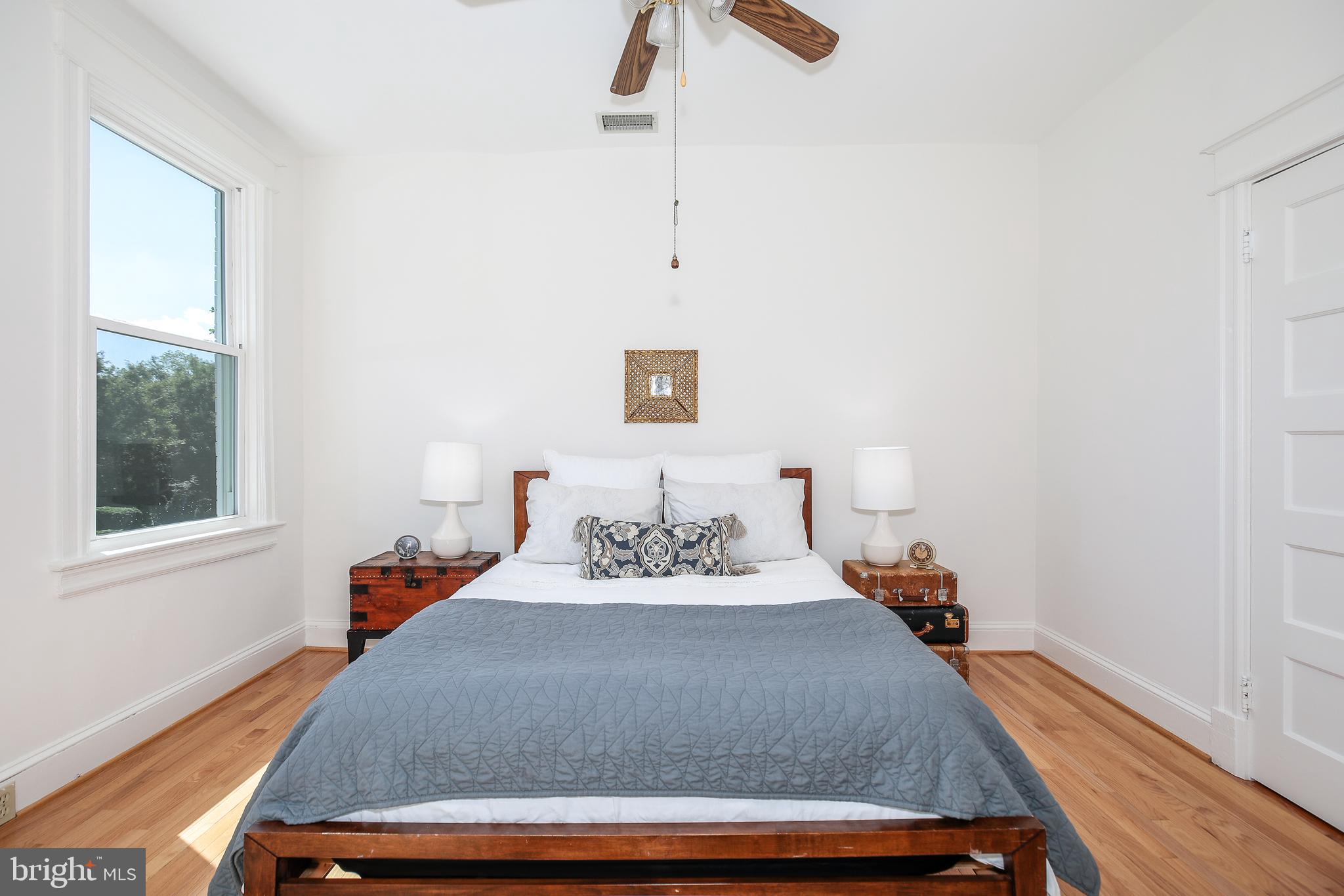 300 TENNESSEE AVENUE NE