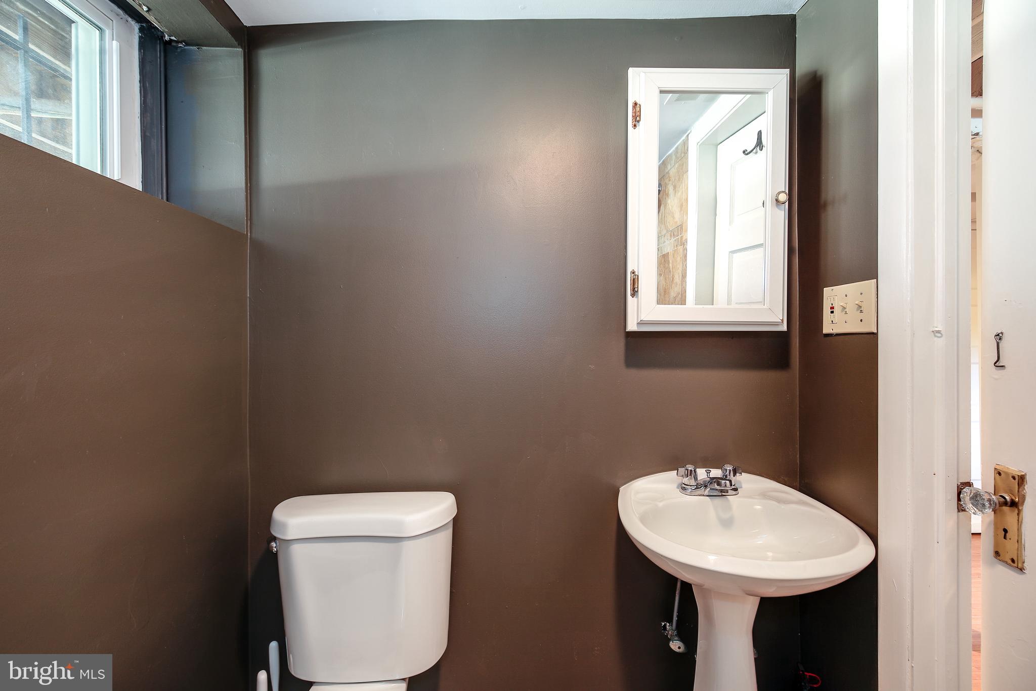 300 TENNESSEE AVENUE NE