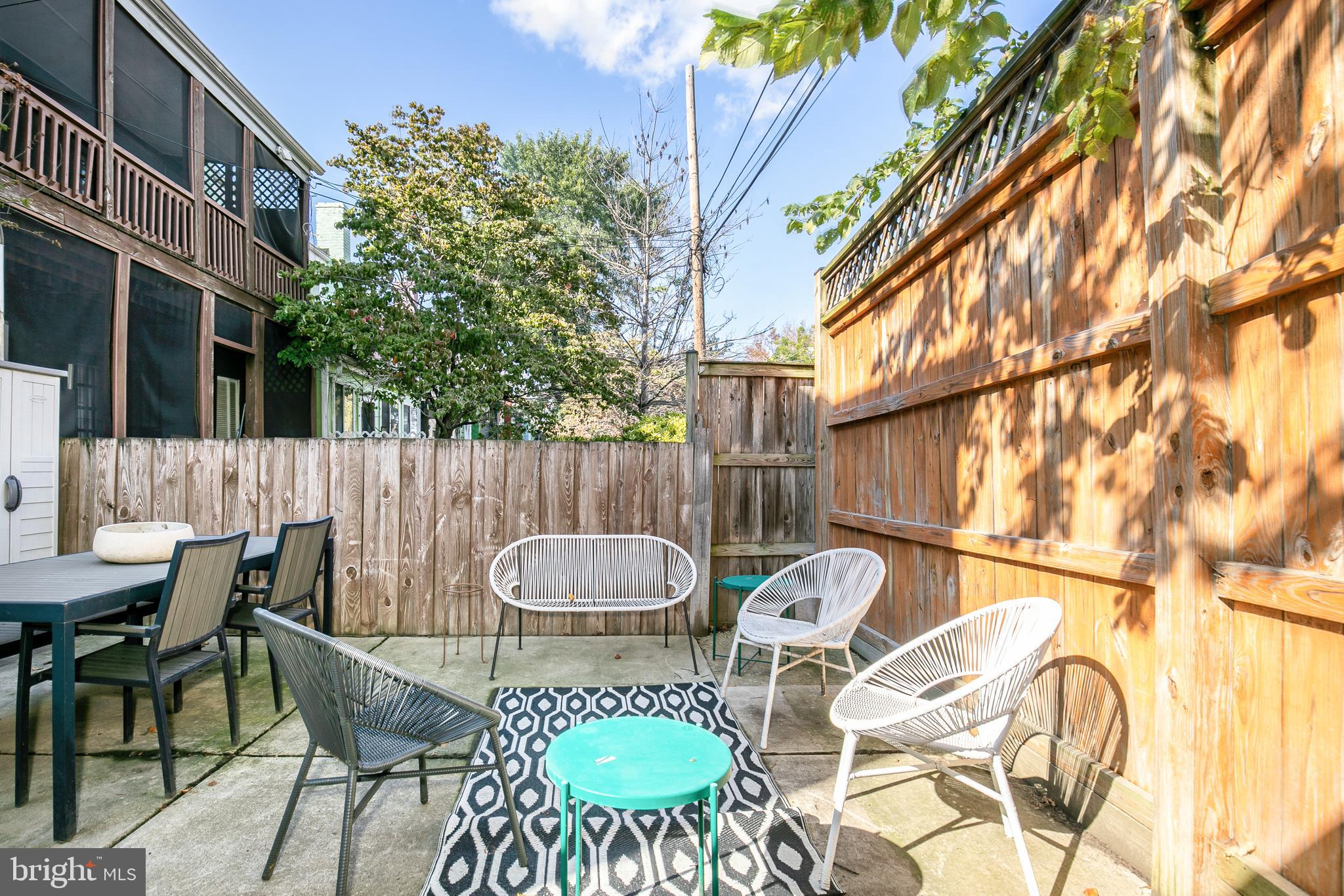 433 15TH STREET NE
