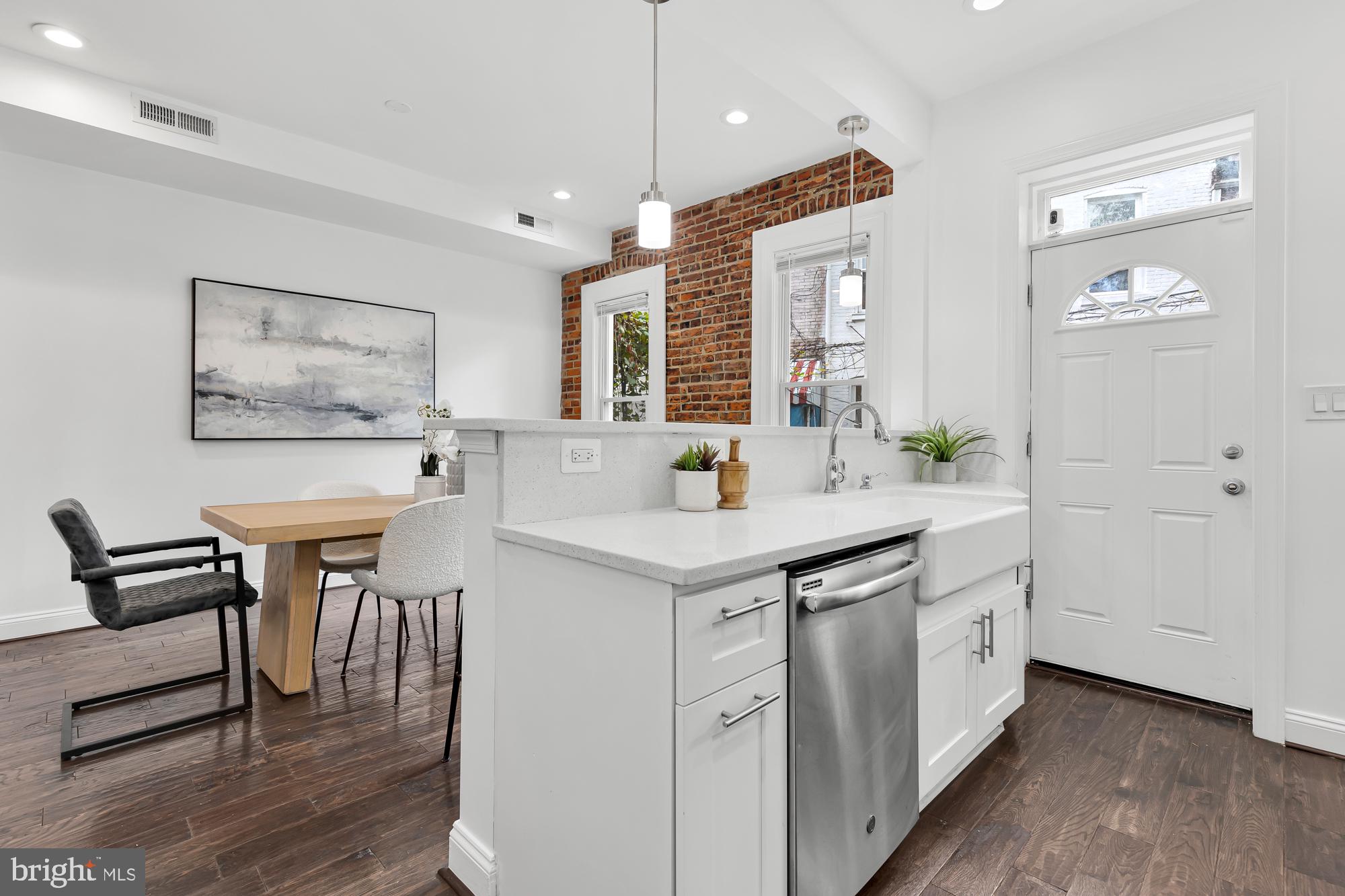 34 U STREET NW