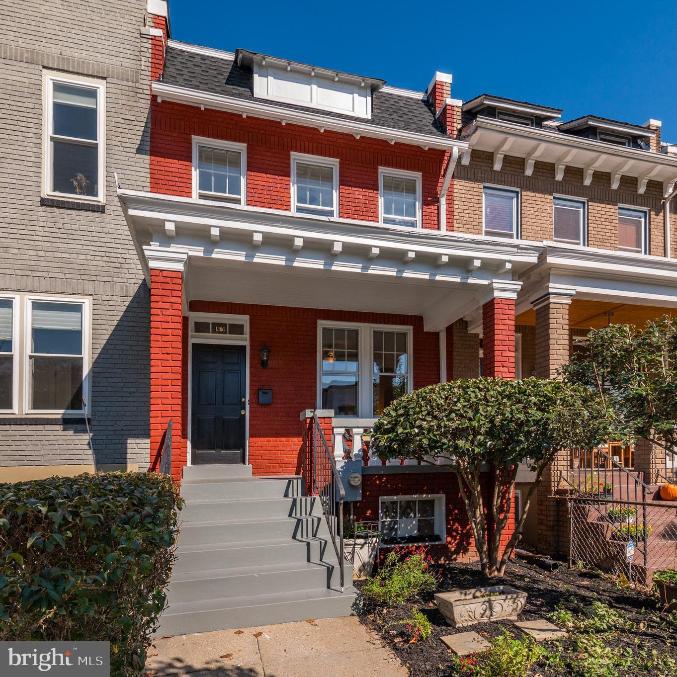 1306 F STREET NE