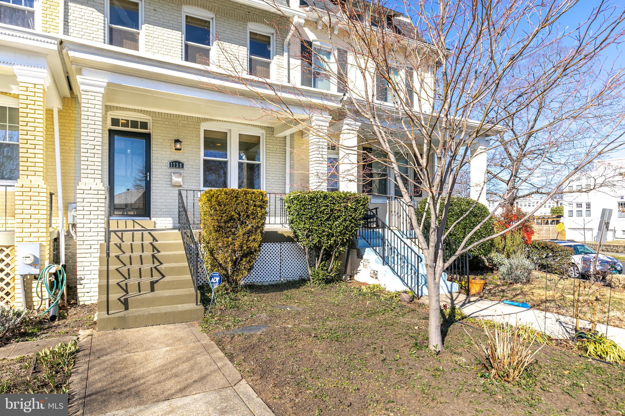 1738 Potomac Avenue SE