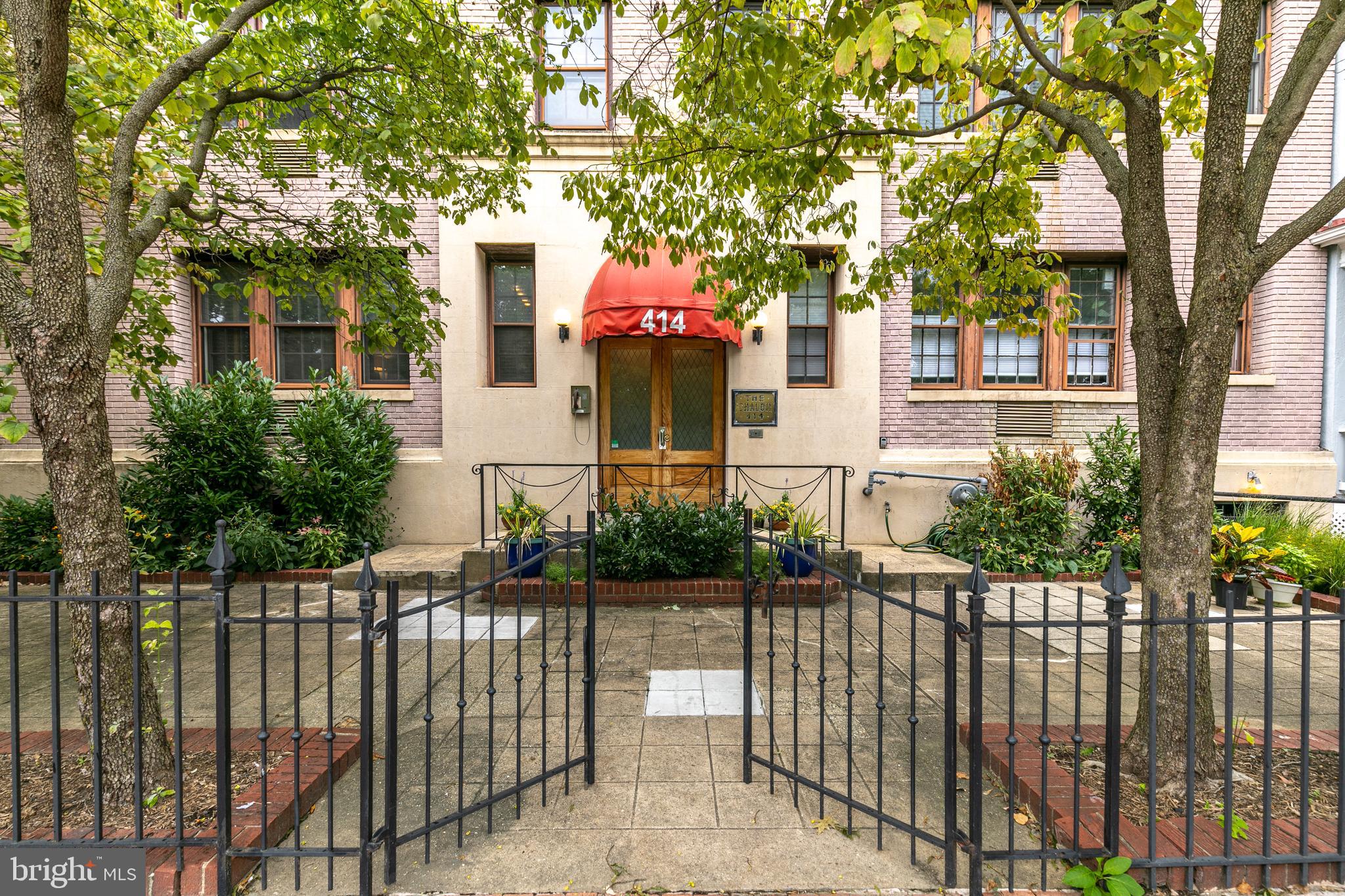 414 Seward Square SE Unit: 402