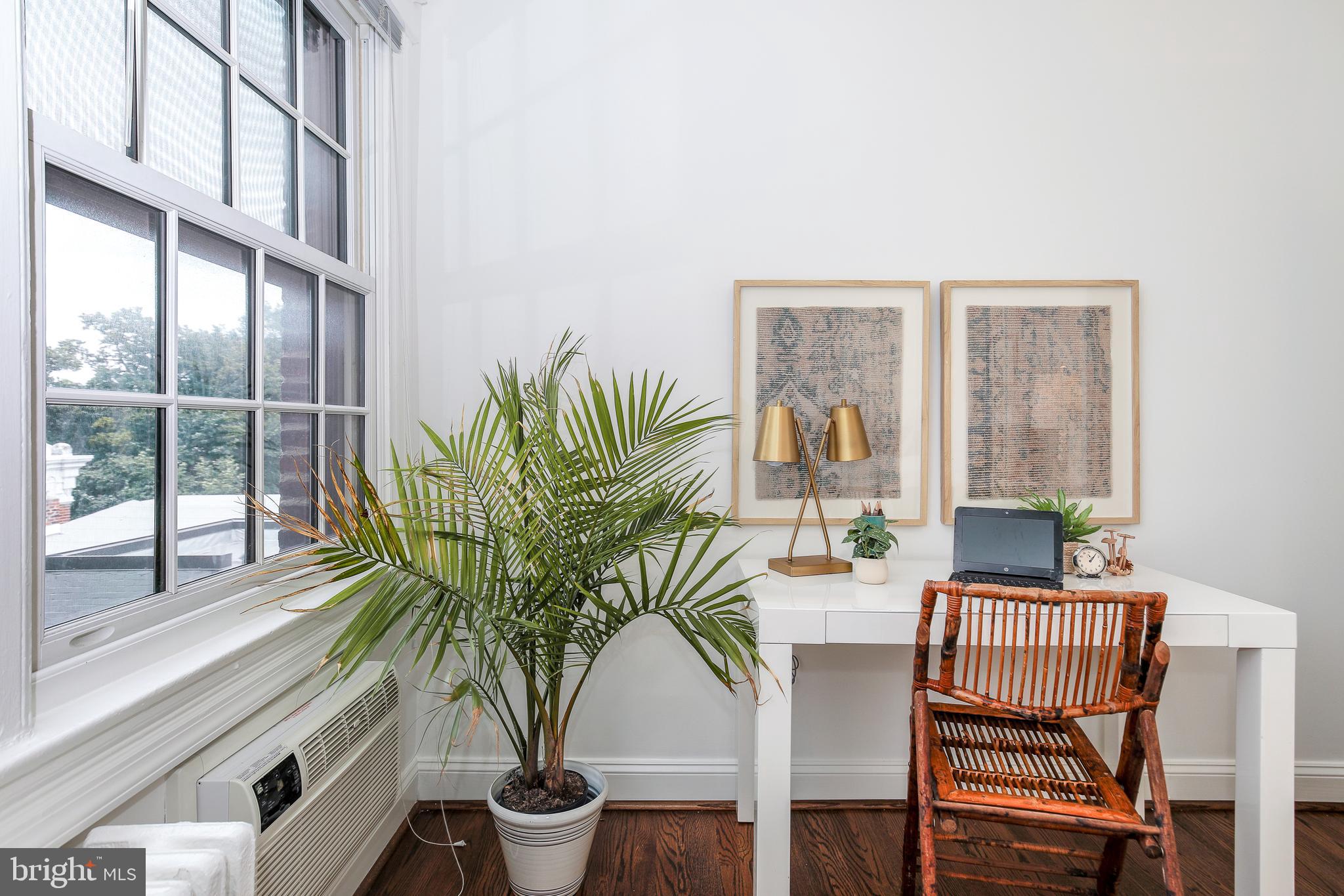 414 Seward Square SE Unit: 402