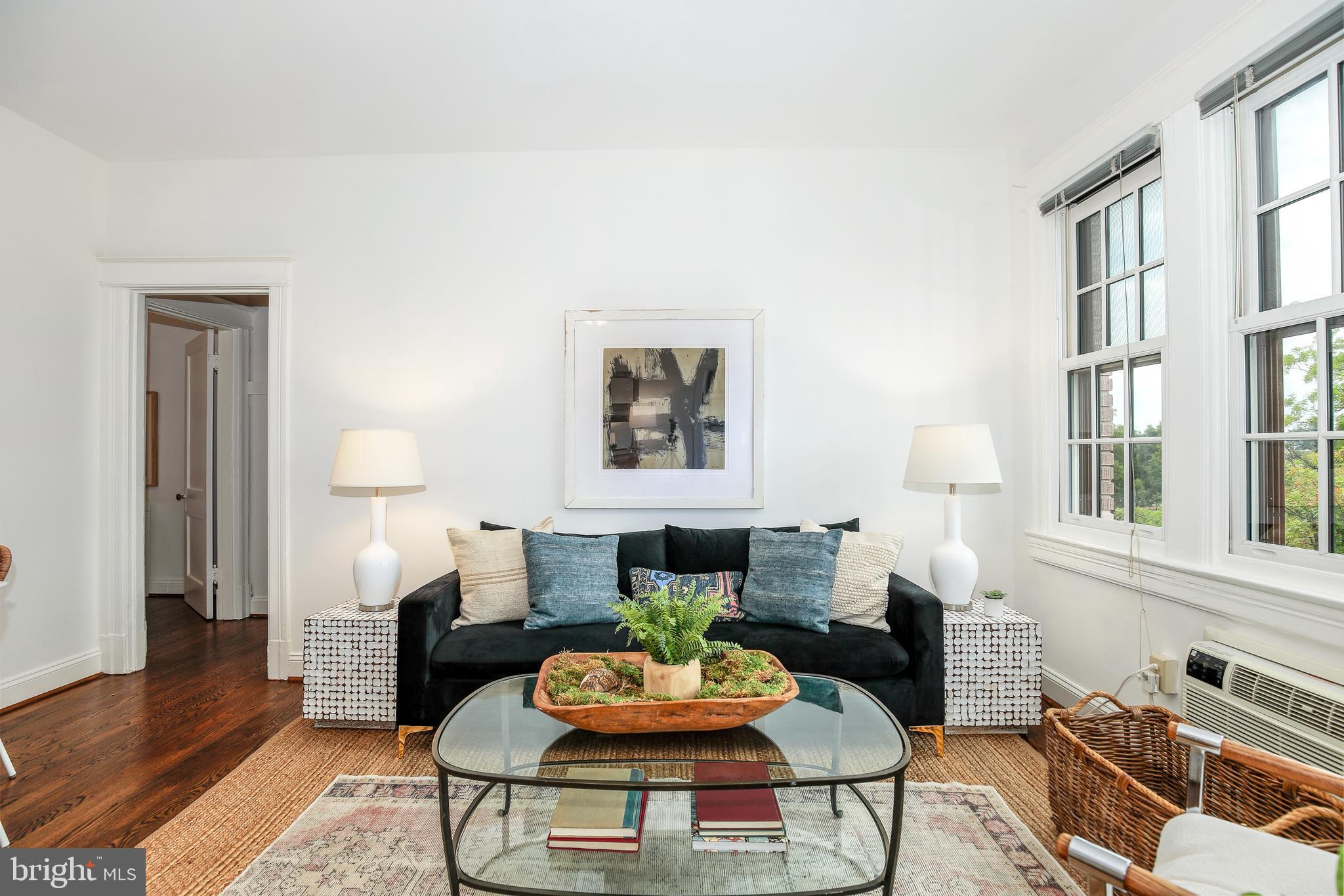 414 Seward Square SE Unit: 402