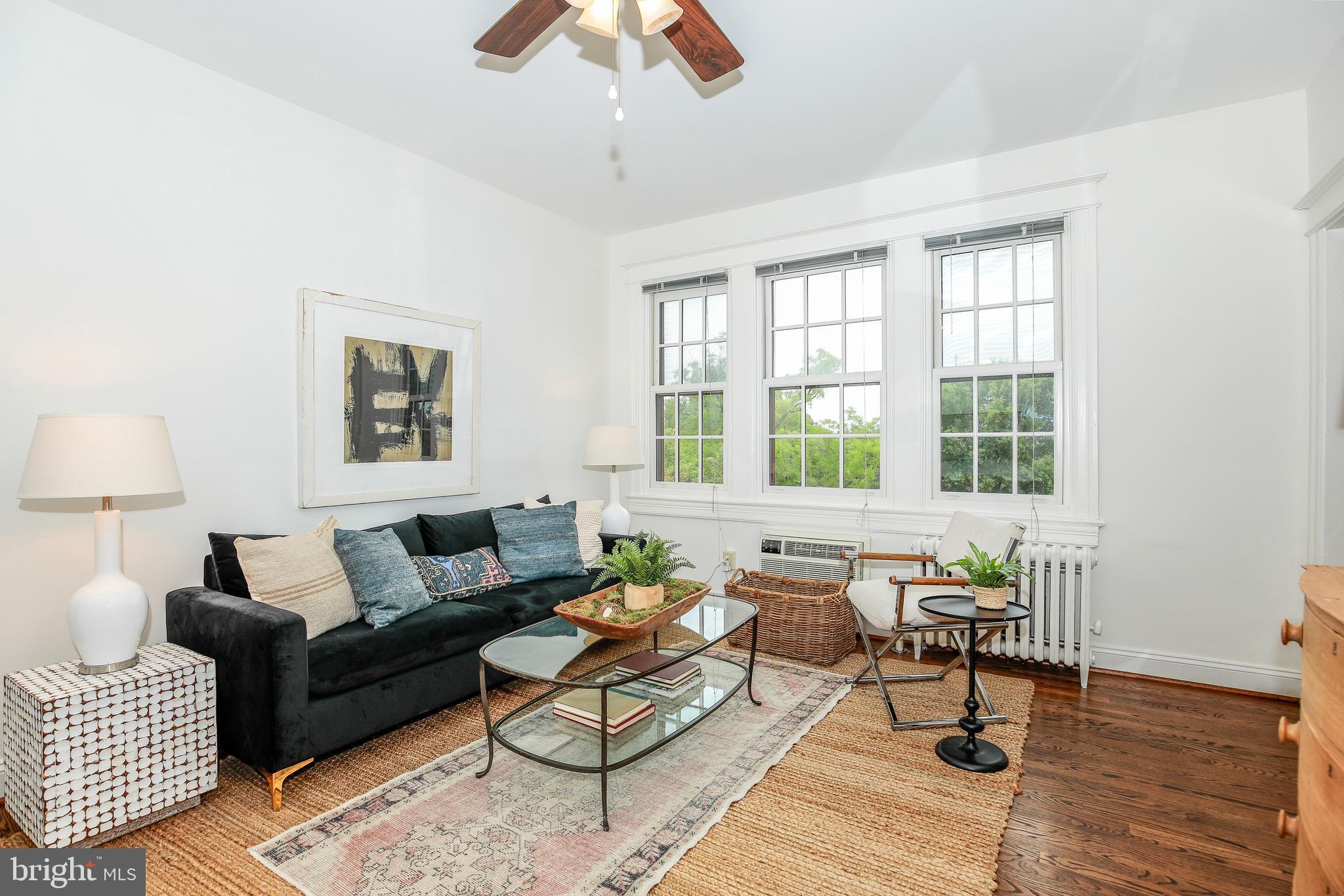 414 Seward Square SE Unit: 402