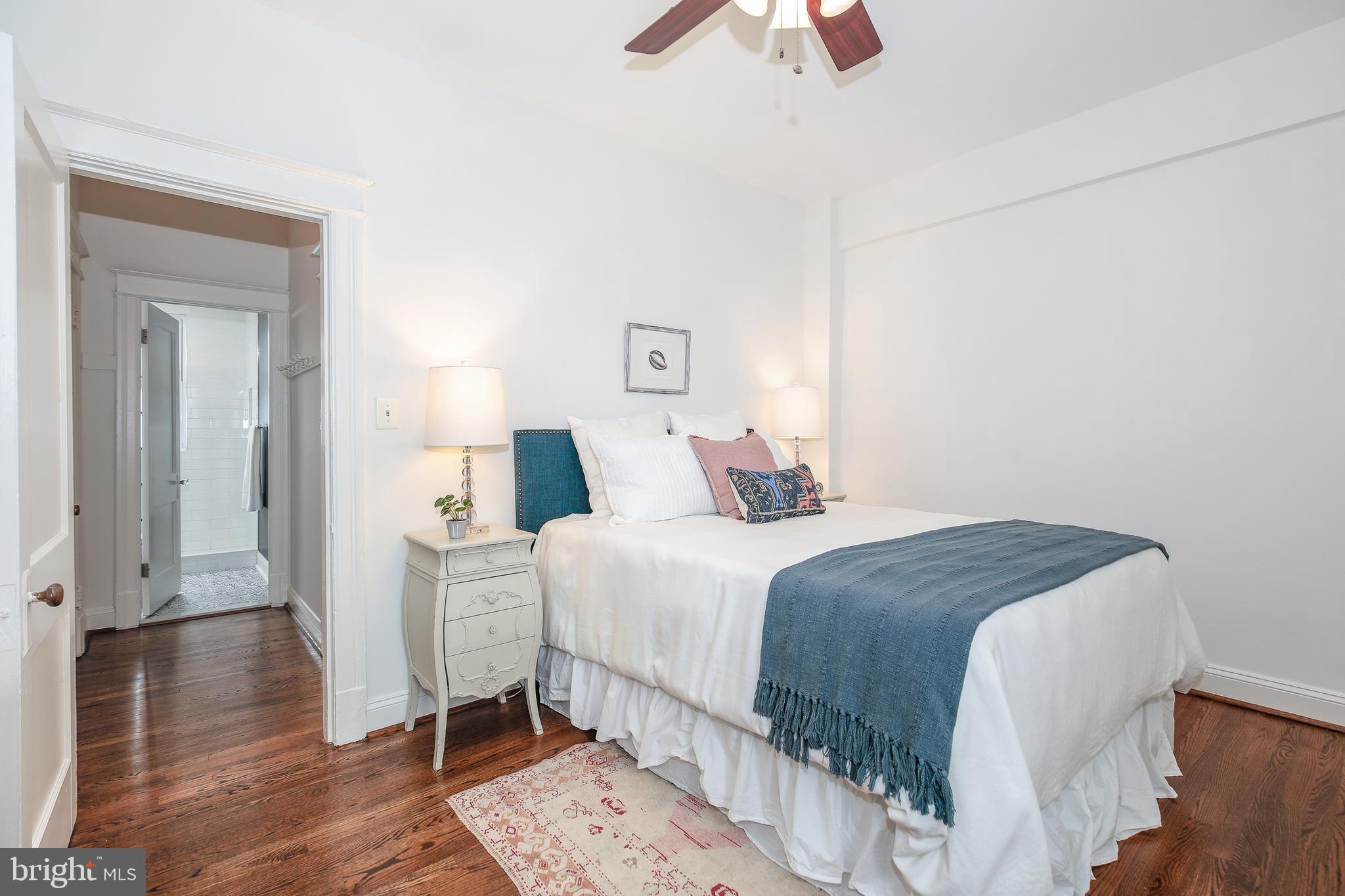 414 Seward Square SE Unit: 402