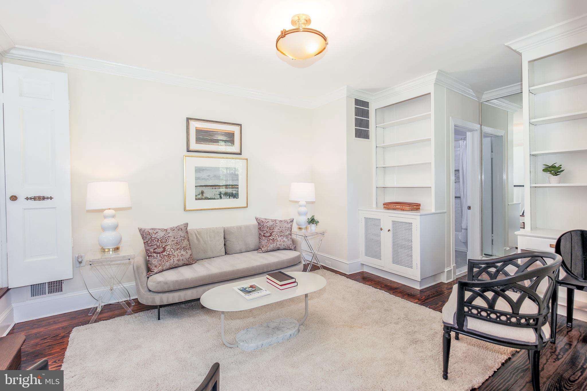 422 Independence Ave SE