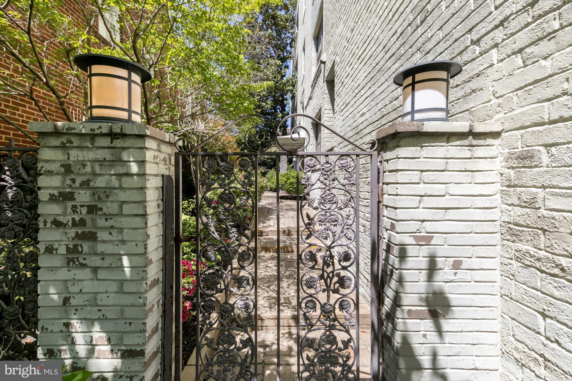 116 N Carolina Ave SE #302
