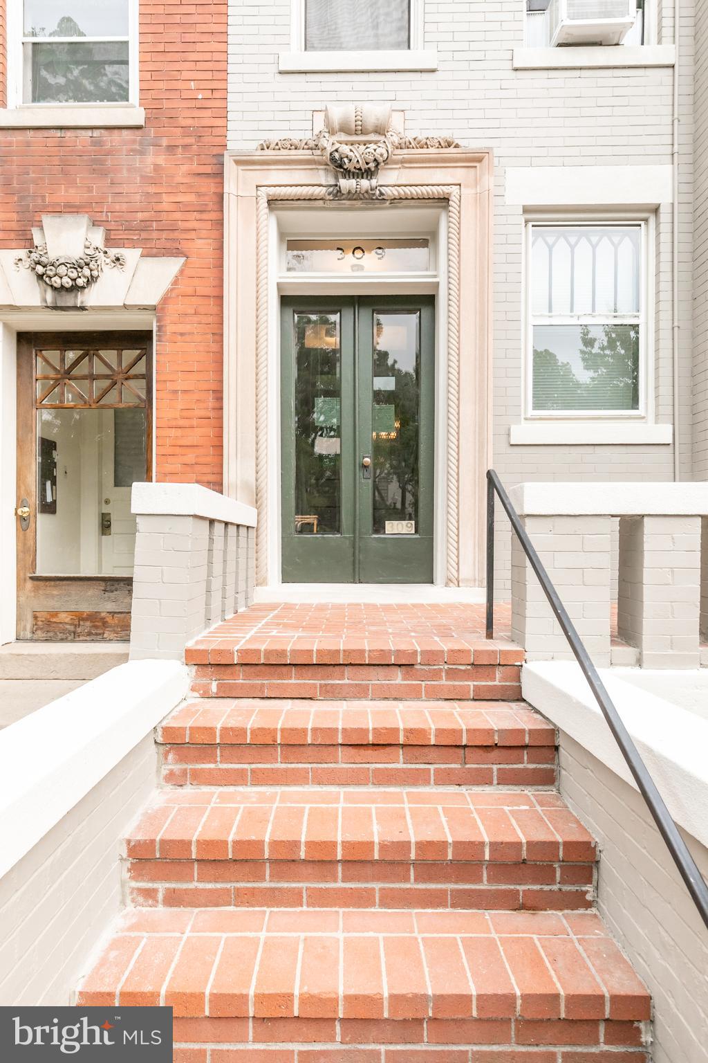 309 Maryland Ave NE